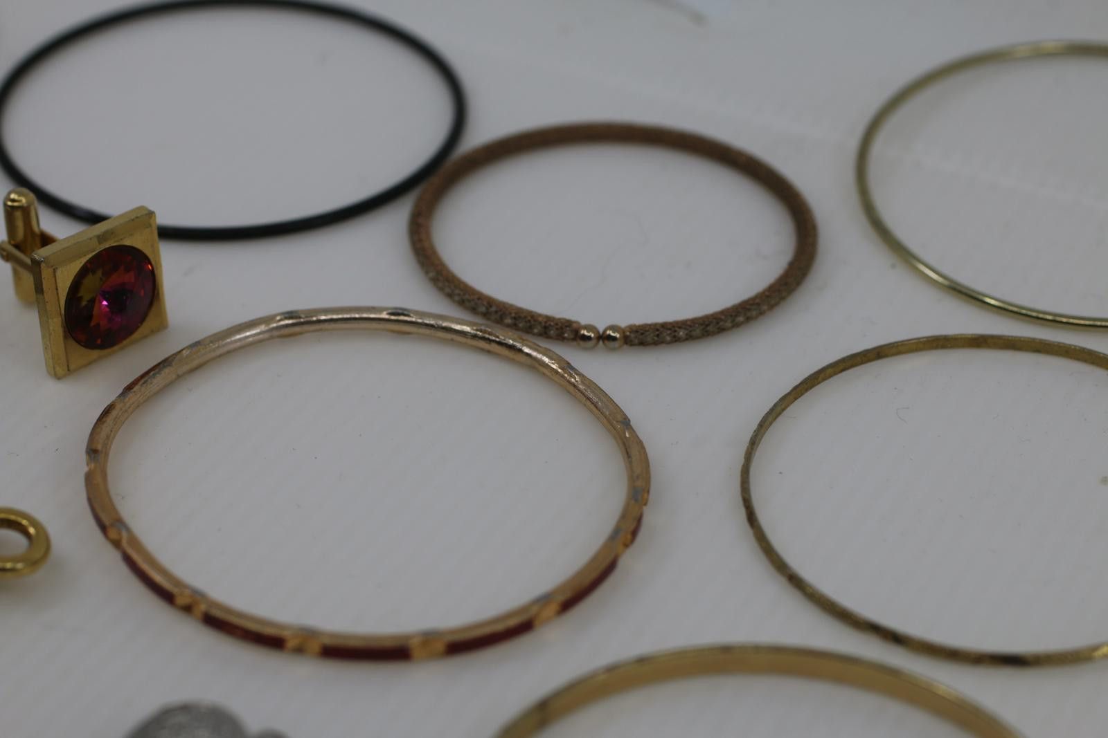 The Unbranded Brand Vintage Jewelry Lot Bracelets, Pendants & Necklace Mixed Size ONE SIZE - 6 Thumbnail