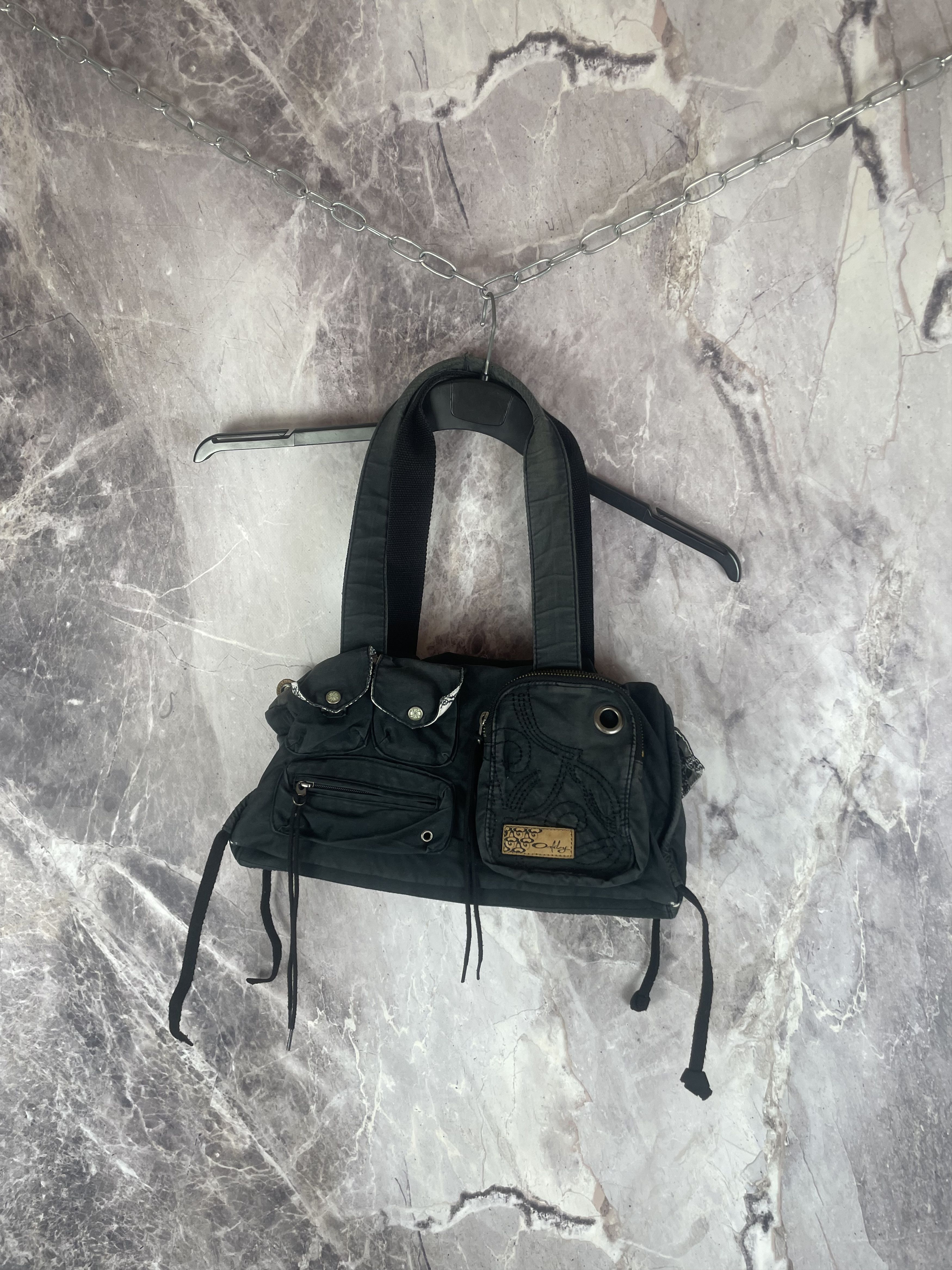 Oakley Oakley Shoulder Bag Womens Y2k Size ONE SIZE - 2 Thumbnail