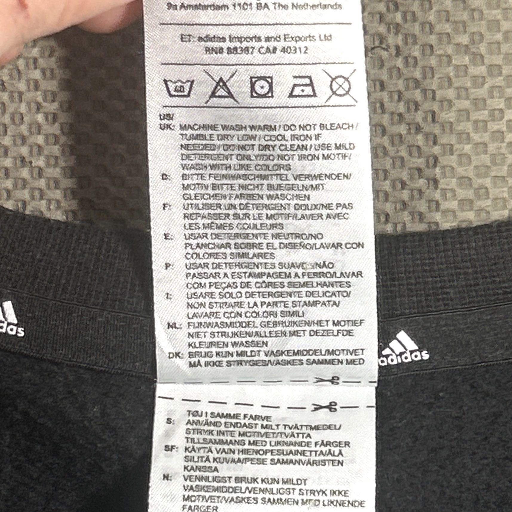 Adidas Adidas Sweatshirt Mens Large Black Pullover Crewneck Logo Sweatshirt Pullover Men Black Adidas Logo Size US L / EU 52-54 / 3 - 6 Thumbnail