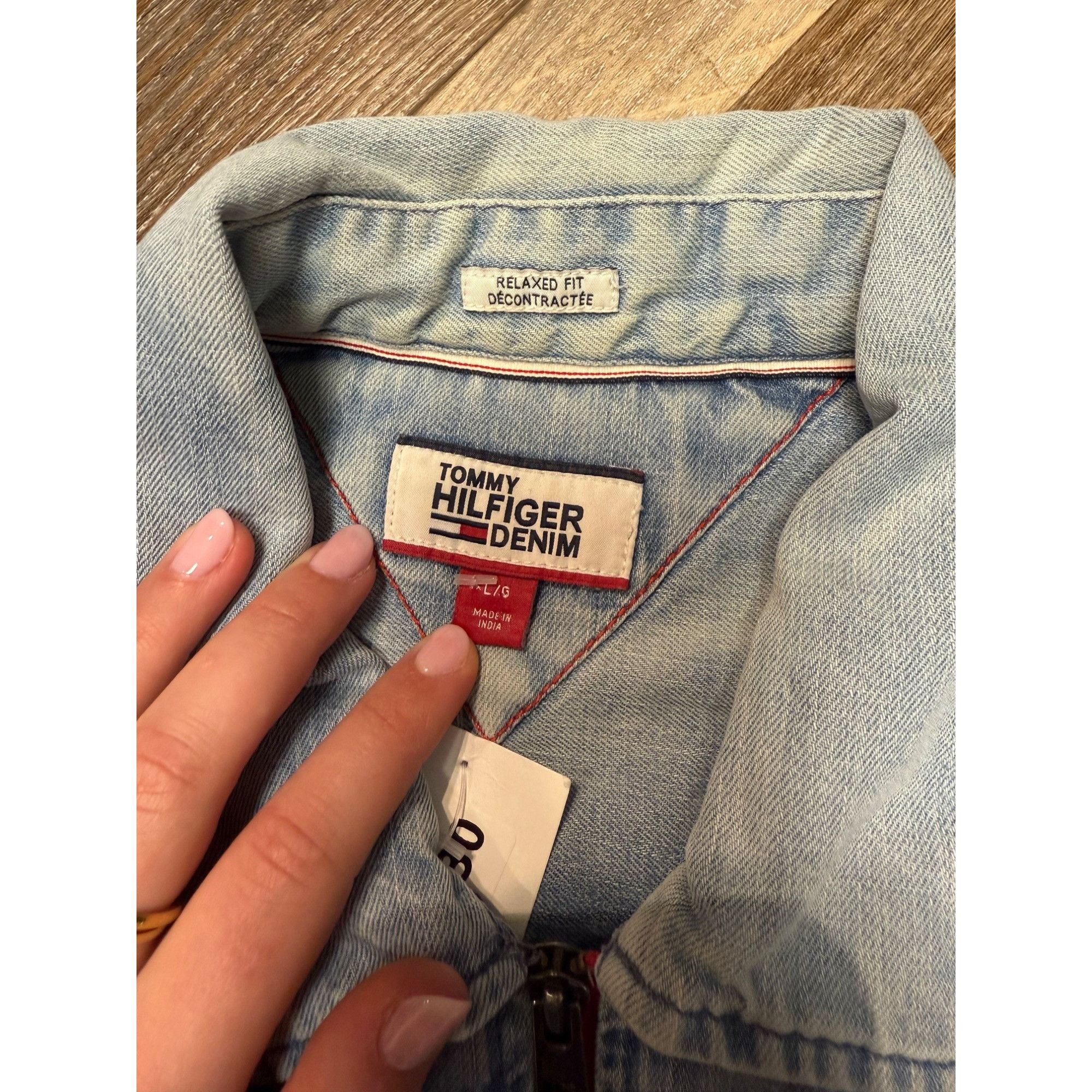 Tommy Hilfiger L - Tommy Hilfiger Light Wash Denim Zip up Jacket Size US L / EU 52-54 / 3 - 3 Thumbnail