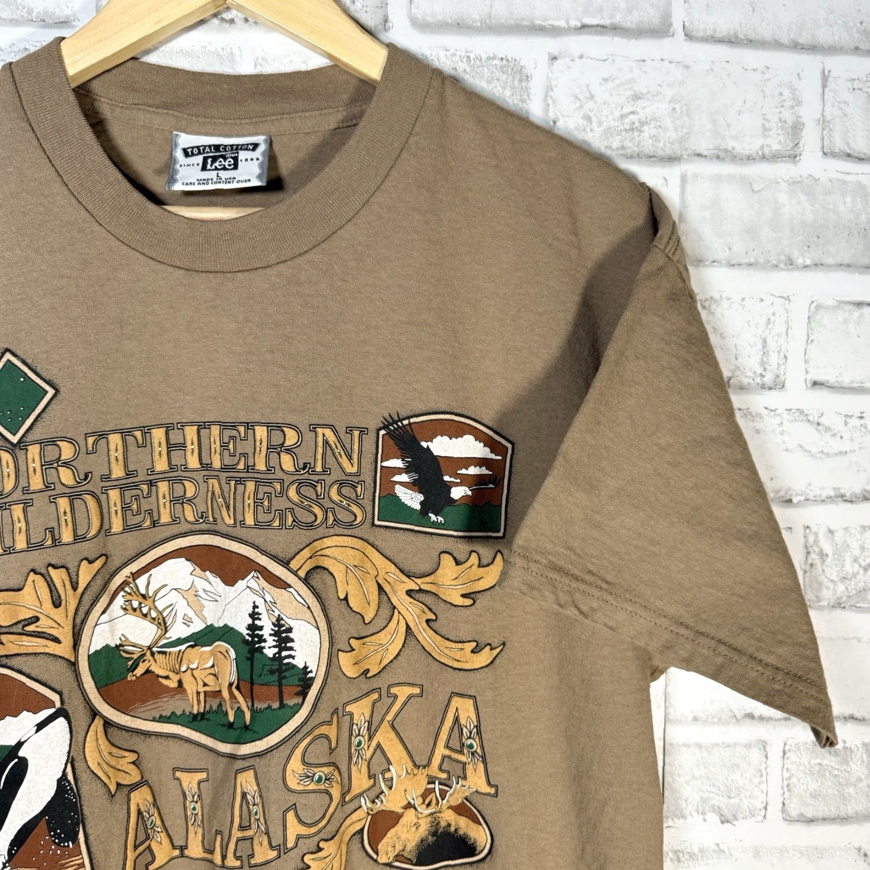 Lee VINTAGE Lee Total Cotton Brown Alaska Graphic Tee Mens Size L USA Size US L / EU 52-54 / 3 - 2 Thumbnail
