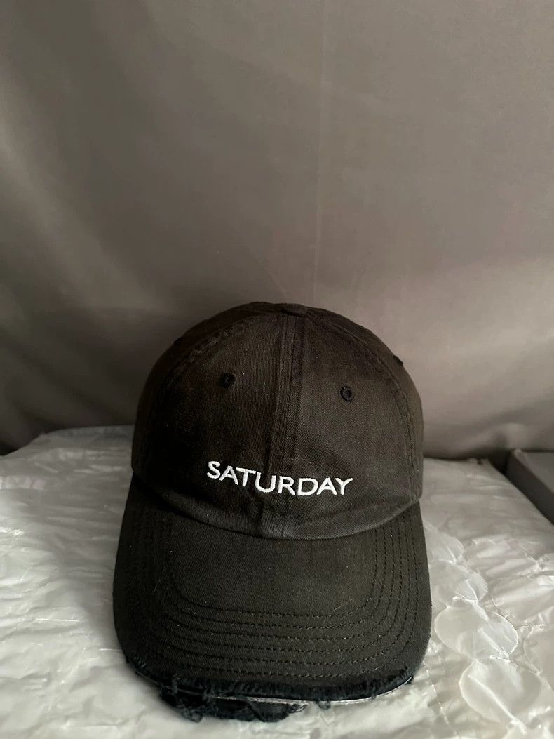 Vetements Vetements 18Aw Saturday distressed Saturday baseball cap Size ONE SIZE - 1 Thumbnail