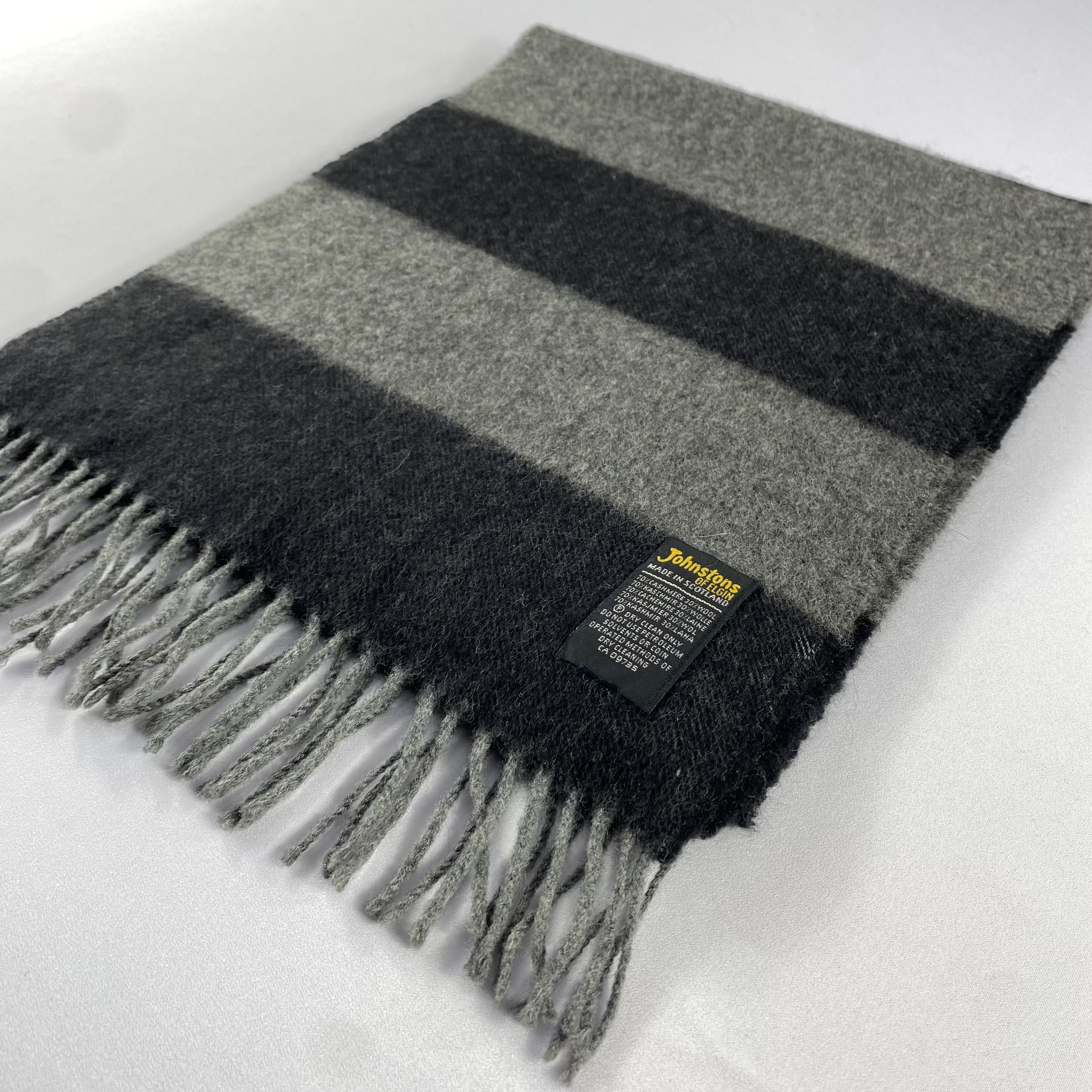 Johnstons Of Elgin Johnstons Of Elgin Stripe Scarf Neck Wrap Muffler Size ONE SIZE - 3 Thumbnail