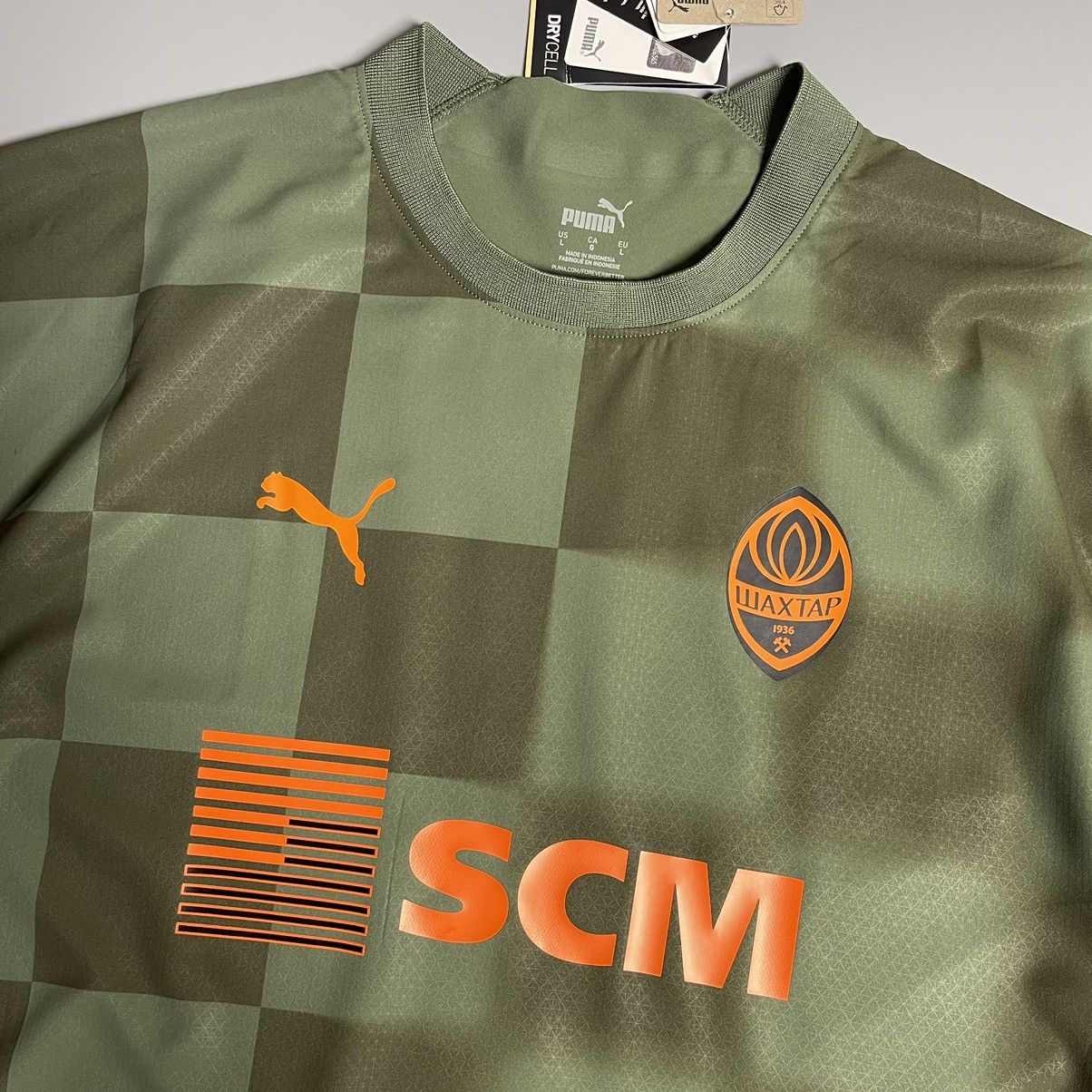 Puma × Vintage NWT SHAKHTAR PUMA 2022/2024 FOOTBALL AWAY JERSEY #10 MUDRYK Size US L / EU 52-54 / 3 - 5 Thumbnail