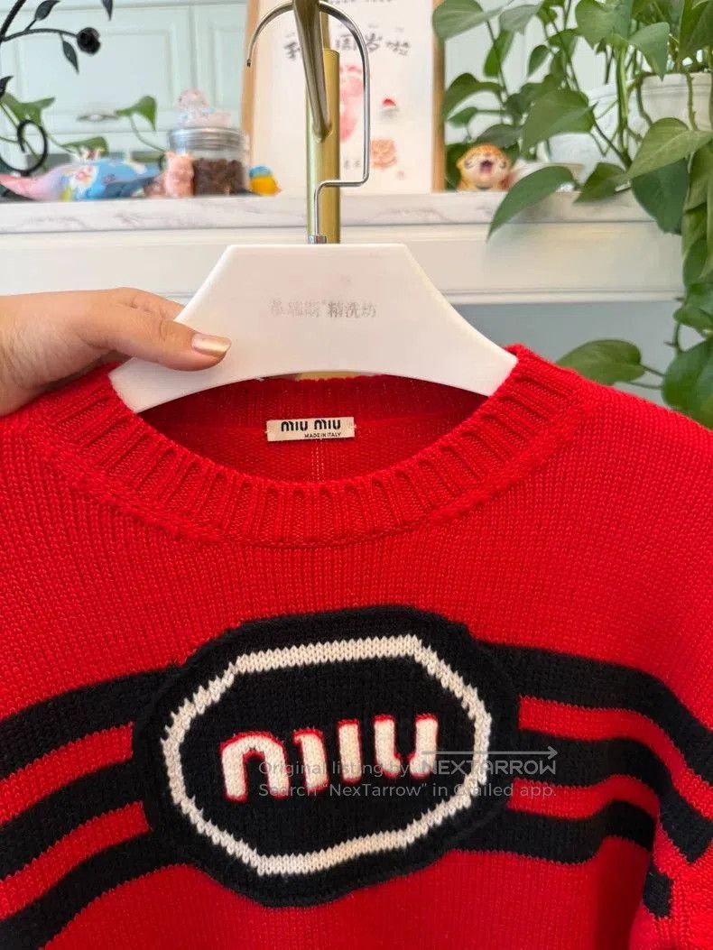Miu Miu Red Miu Miu Wool Sweater for Sale. Size US M / EU 48-50 / 2 - 3 Thumbnail
