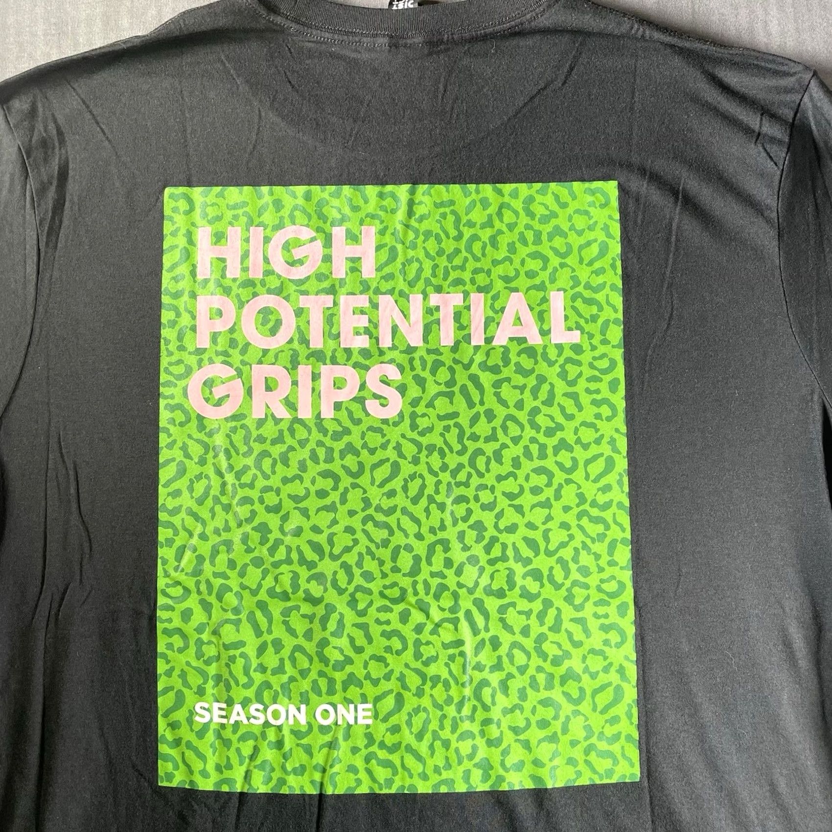 Vintage High Potential Shirt Men’s XL Season 1 Crew Los Angeles ABC Hulu Kaitlin Olson T-Shirt Black Mens Angel Season 1 Crew Size US XL / EU 56 / 4 - 2 Thumbnail