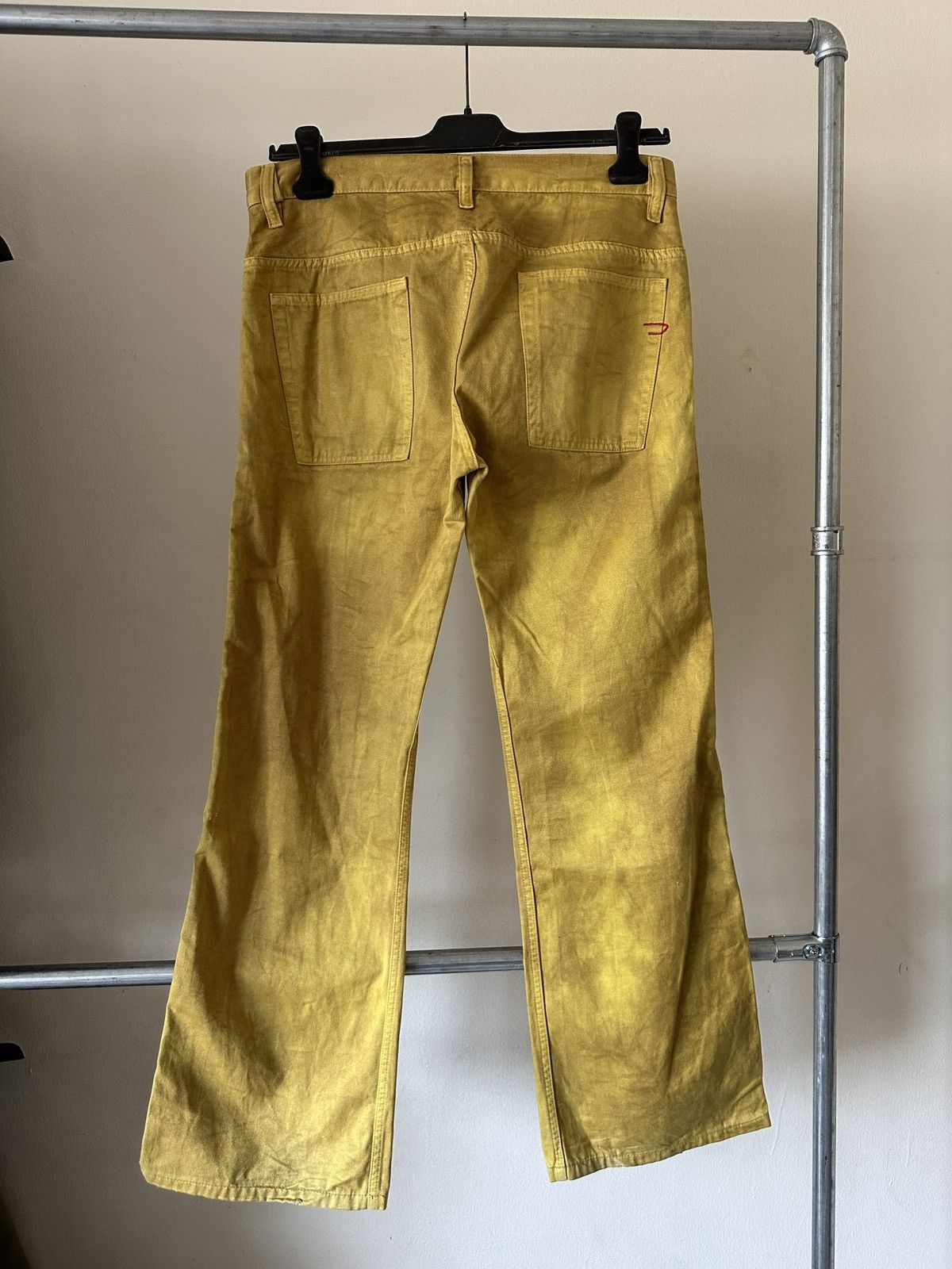 Diesel 2000s Diesel Dirty Stain Yellow flare Jeans Size US 32 / EU 48 - 7 Thumbnail
