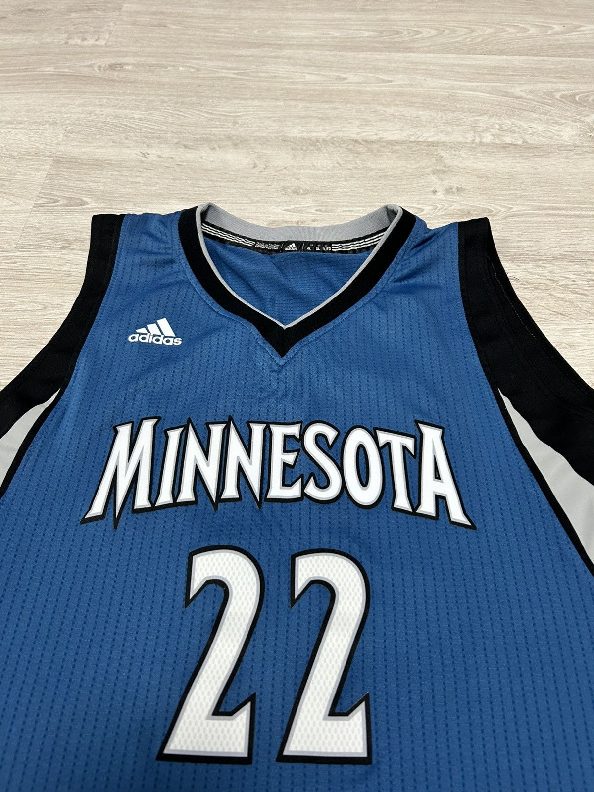 NBA Adidas Andrew Wiggins #22 Timberwolves NBA Jersey Sz L +2 Size US XL / EU 56 / 4 - 9 Thumbnail