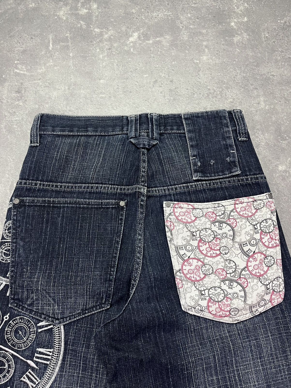 Karl Kani Karl Kani Clock Embroidered Baggy Denim Shorts Jorts 28 30 Size US 30 / EU 46 - 9 Thumbnail