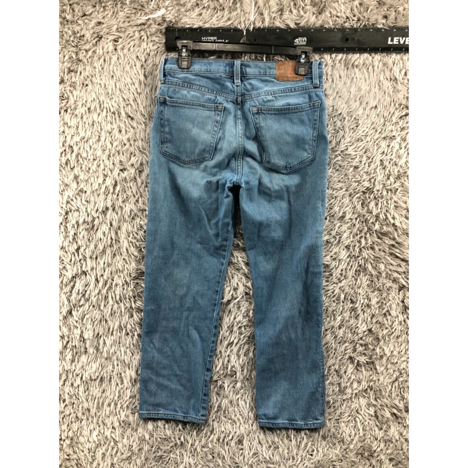 Lucky Brand Lucky Brand Jeans Women's 2 Straight Crop Denim Medium Wash Blue 26 waist 26 Inseam Regular Rise 8.5-10.5 Inseam Belt Loops 5-Pocket Size 26" / US 2 / IT 38 - 6 Thumbnail