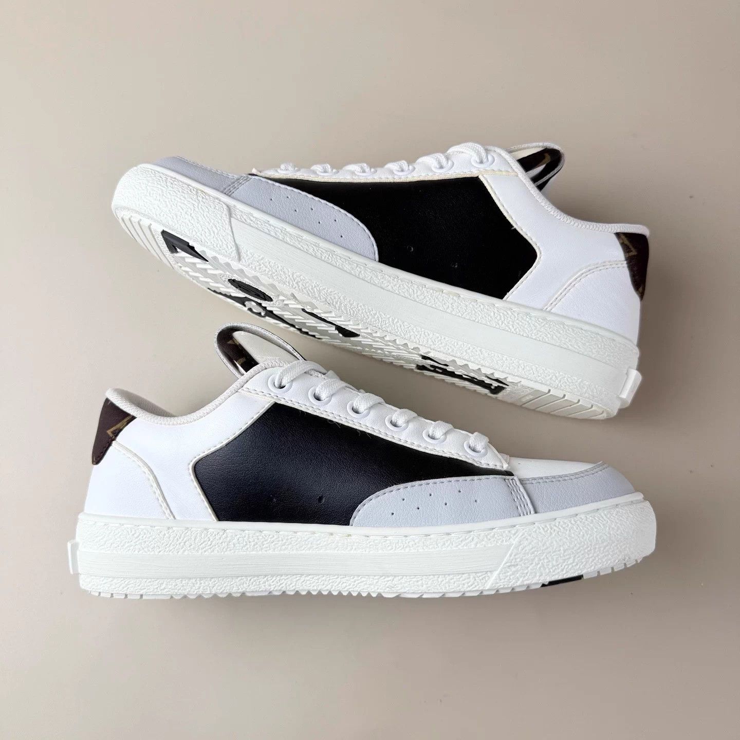 Louis Vuitton LV Charlie Monogram Sneakers 35 Mint Size US 4 / IT 34 - 6 Thumbnail