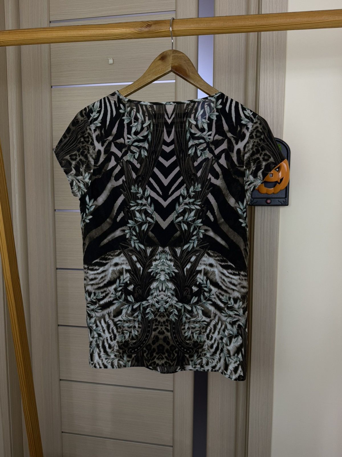 Allsaints Allsaints Spitalfields Blouse Zebra Tee Jungle Print Size XS / US 0-2 / IT 36-38 - 5 Thumbnail