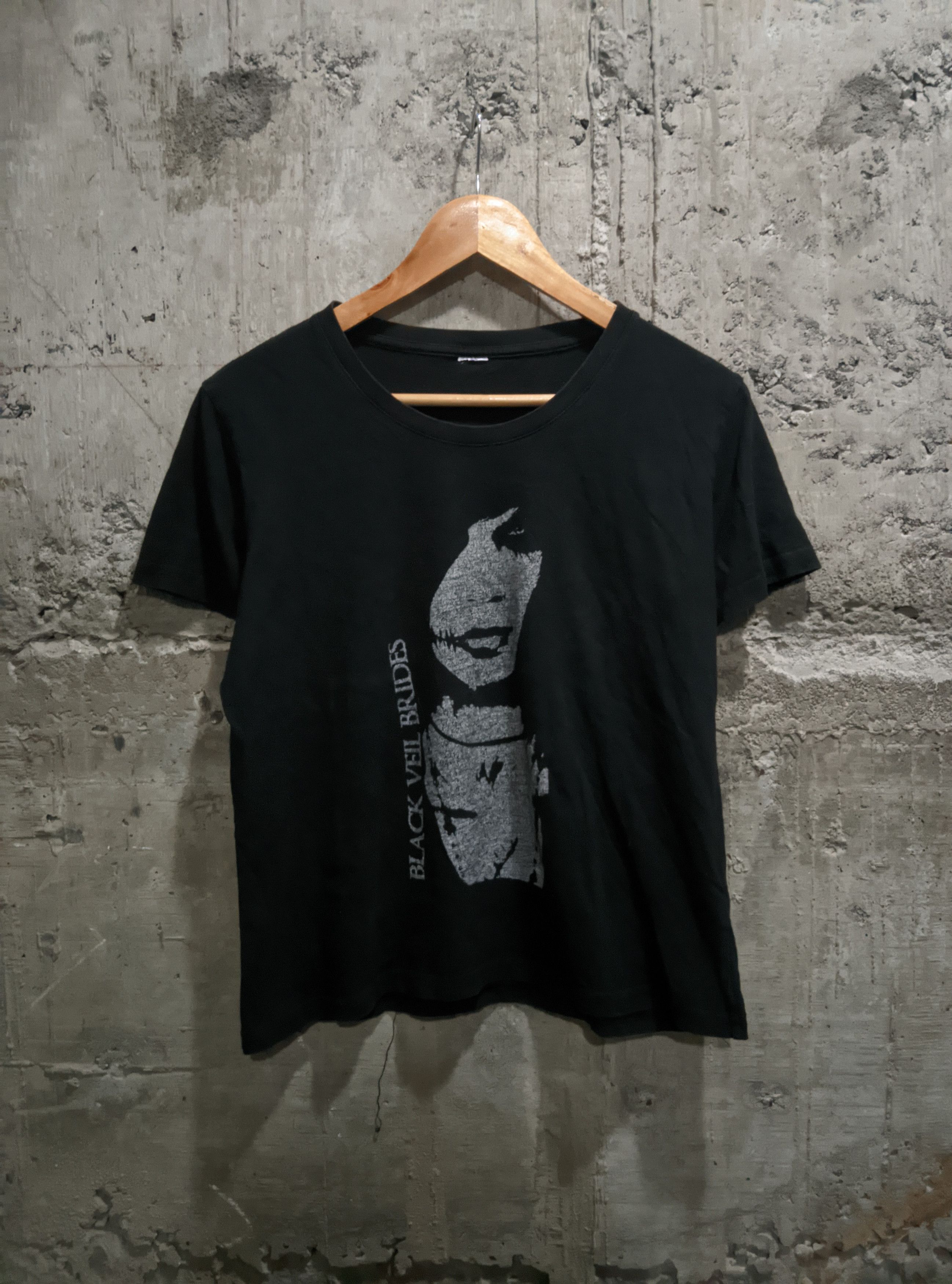Band Tees Black veil brides metalcore scene baby tee Size S / US 4 / IT 40 - 1 Thumbnail