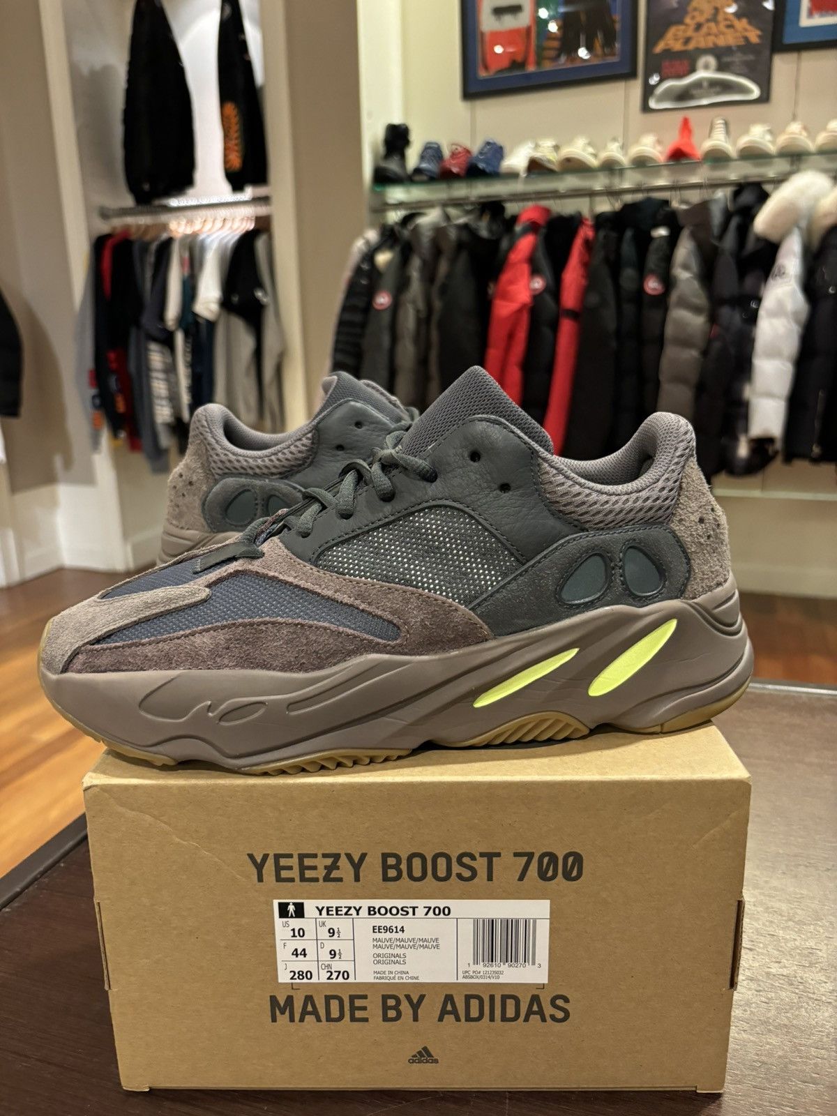 Kanye west 700 mauve deals