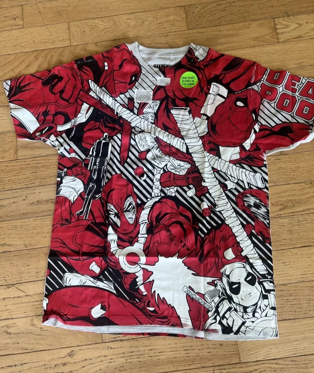 Marvel Comics Vintage Deadpool Marvel AOP 2011 Mad Engine Comics TShirt XL Size US XL / EU 56 / 4 - 1 Thumbnail