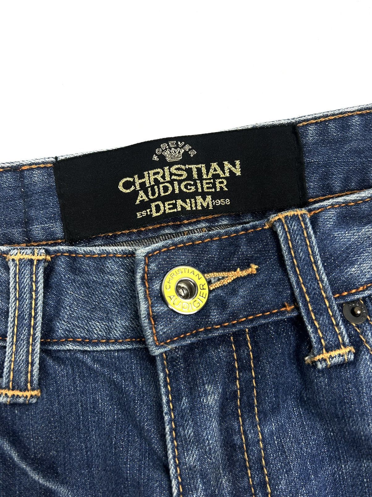 Christian Audigier Christian Audigier Limited Edition Faded Jeans Women’s Y2K Size 30" / US 8 / IT 44 - 16 Thumbnail