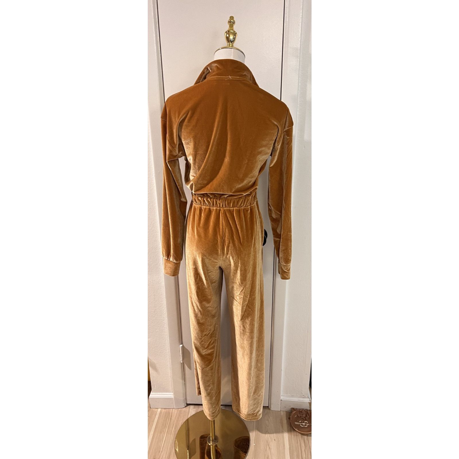 Fabletics Fabletics Women's Rust Orange Velour Jumpsuit Sz XXS Size 24" / US 00 / IT 34 - 4 Thumbnail