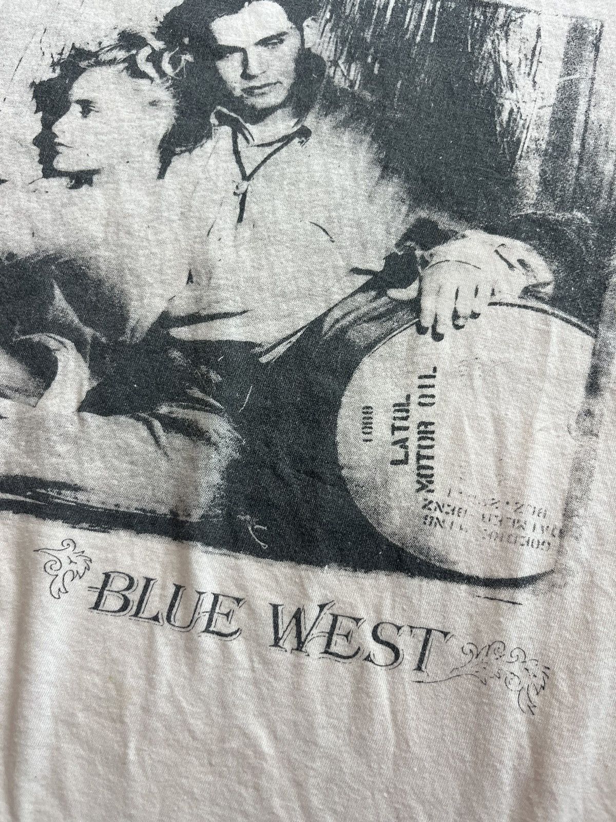 Arts & Science Vintage BLUE WEST Photo Collection 90’s Brand Tshirt Size US M / EU 48-50 / 2 - 6 Thumbnail