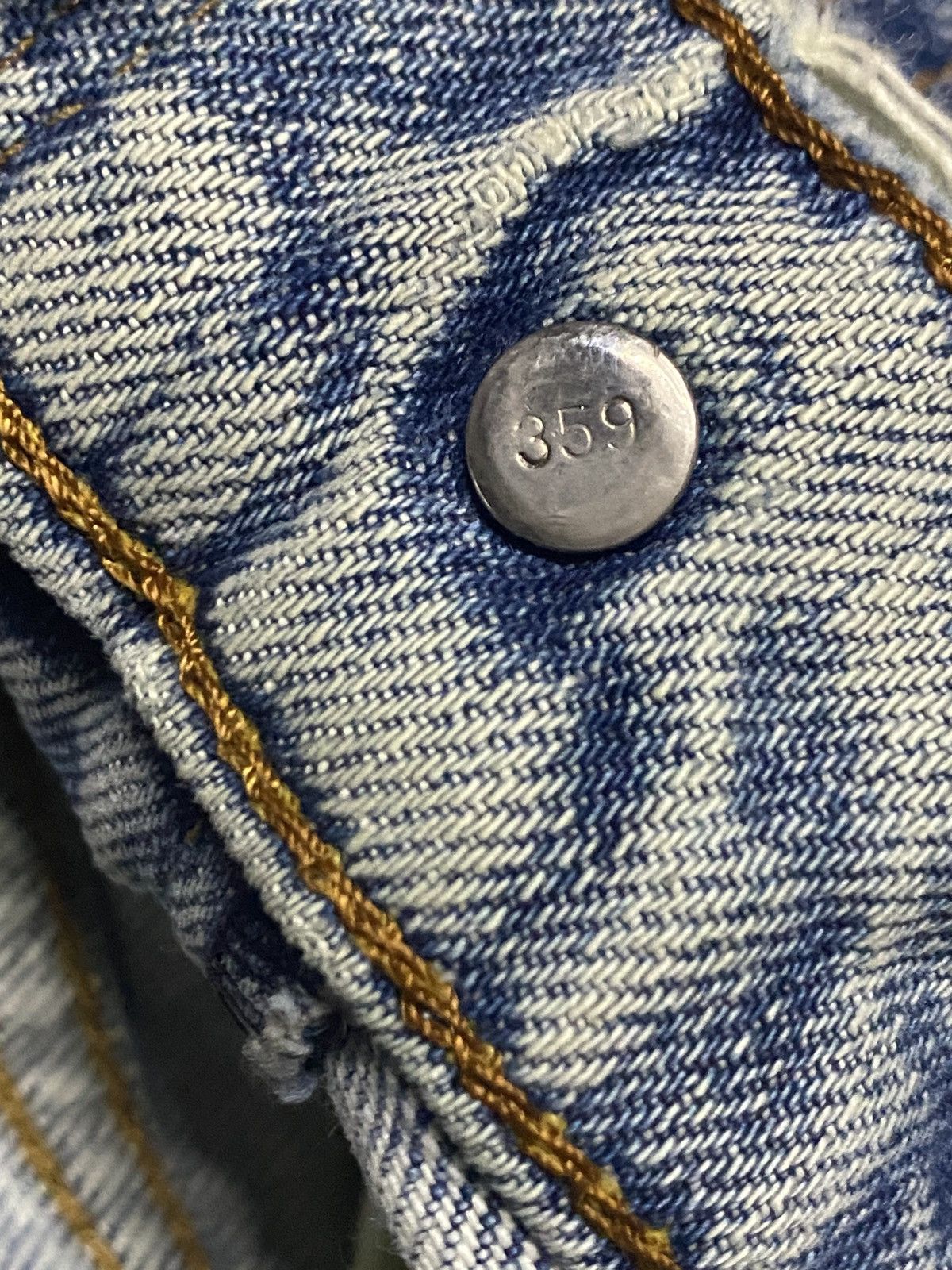 Levi's Vintage Levis 509 Destroyed Baggy Jeans Size US 32 / EU 48 - 13 Thumbnail