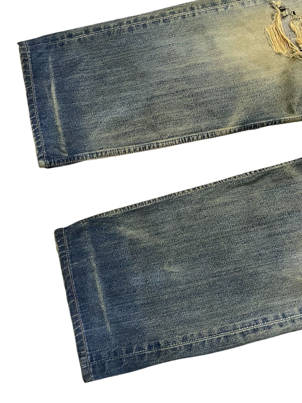 Levi's × Vintage Vintage Levis 504 Distressed Mud Wash Trashed Loose Jeans Size US 30 / EU 46 - 5 Thumbnail