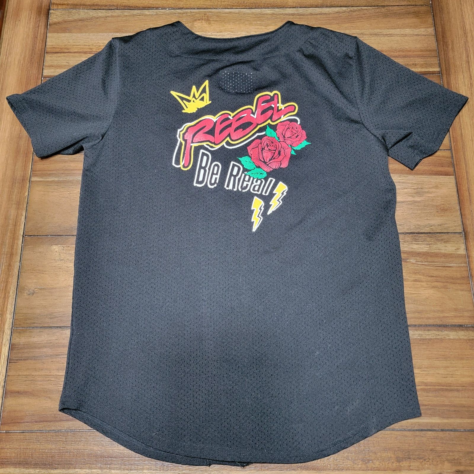 rue21 Rue 21 Unisex Mesh Full Button Top w/ "Rebel" Graffiti - Sm Size S / US 4 / IT 40 - 3 Thumbnail