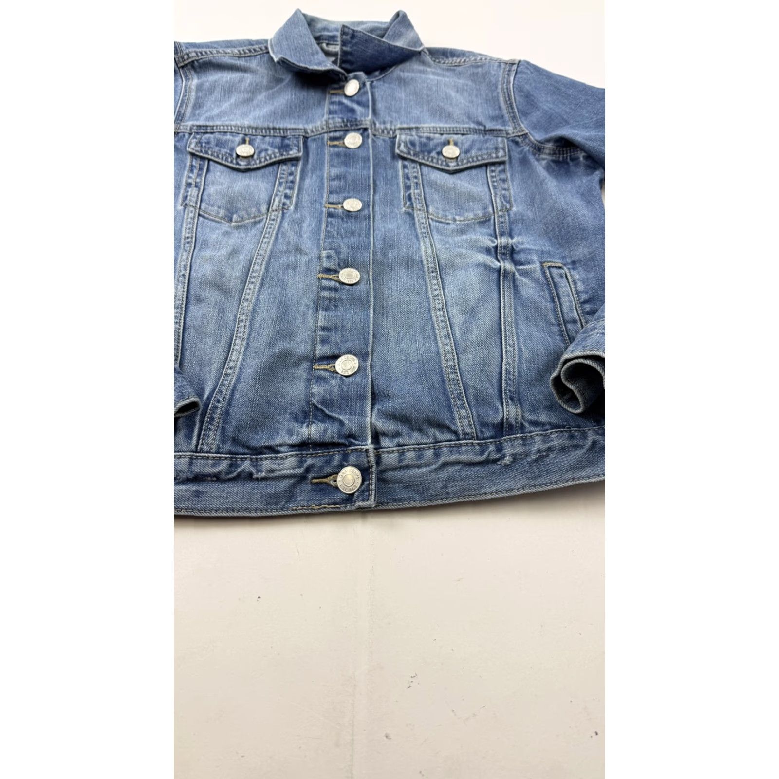 Gap Gap Denim Jacket Womens Medium Blue Trucker Button Front Pockets Casual Cotton Size M / US 6-8 / IT 42-44 - 4 Thumbnail