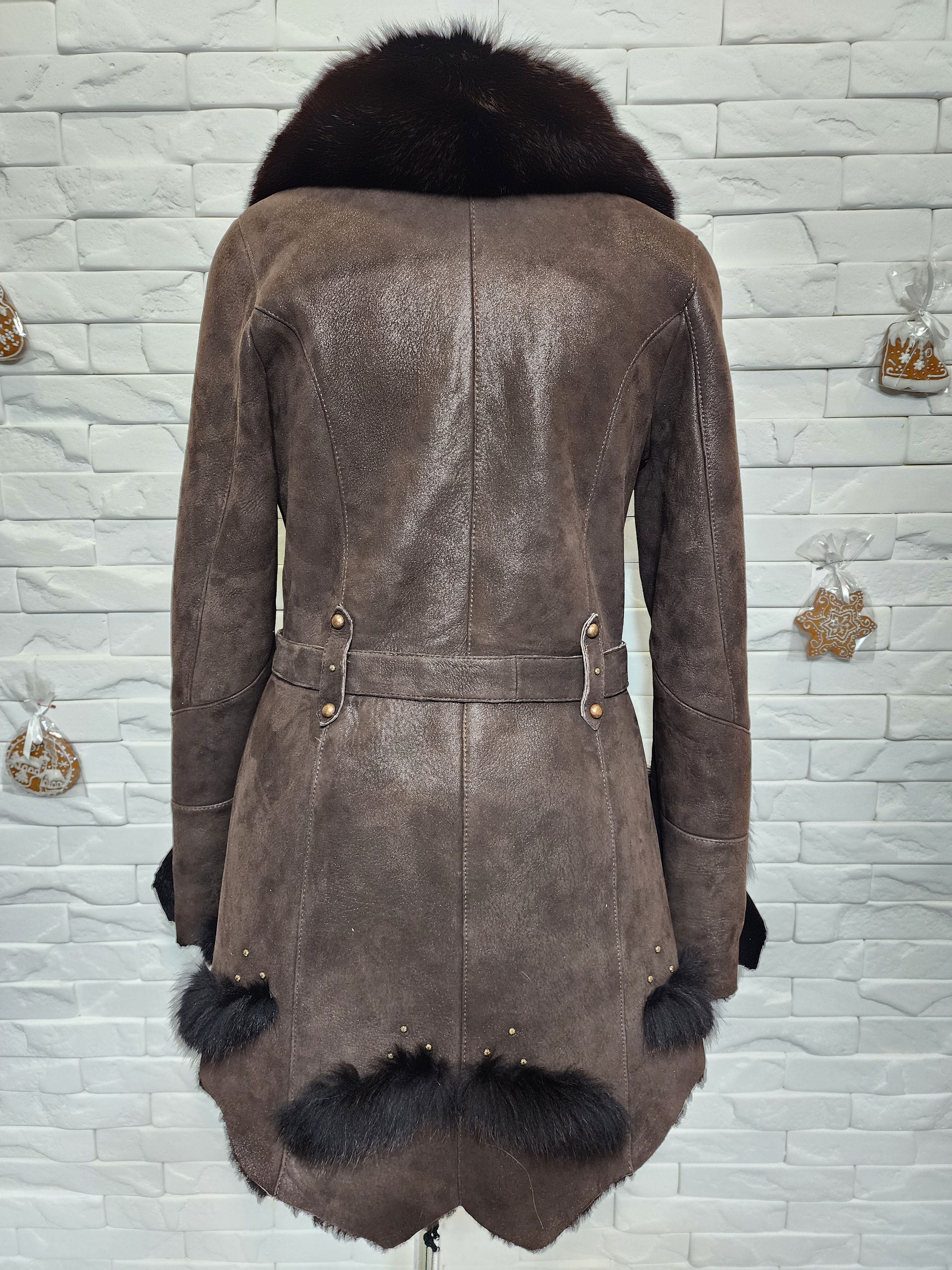 Furla Women's Brown Sheepskin Coat: Genuine Fur Collar Size M / US 6-8 / IT 42-44 - 4 Thumbnail