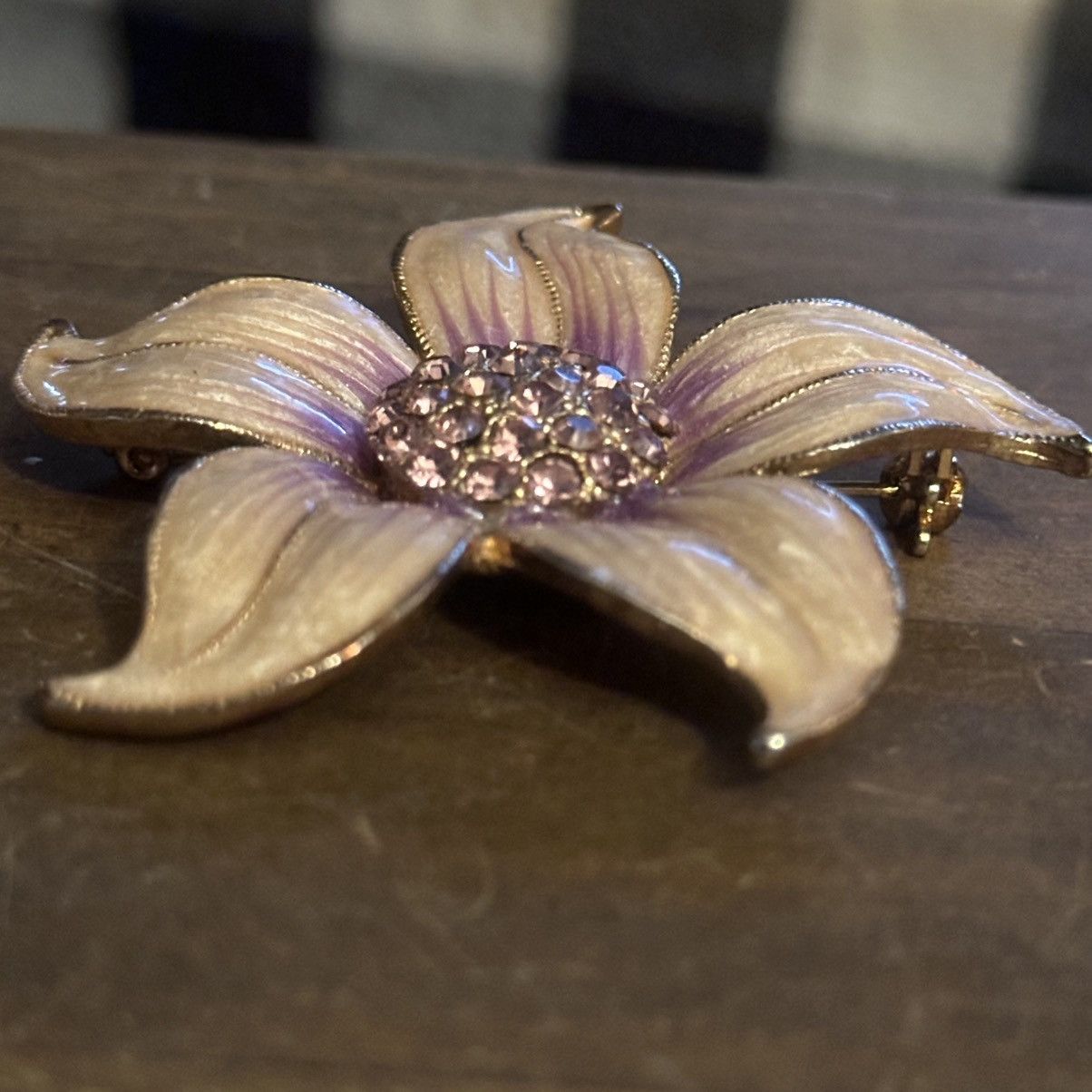 Vintage Vintage large enamel flower brooch Size ONE SIZE - 2 Thumbnail