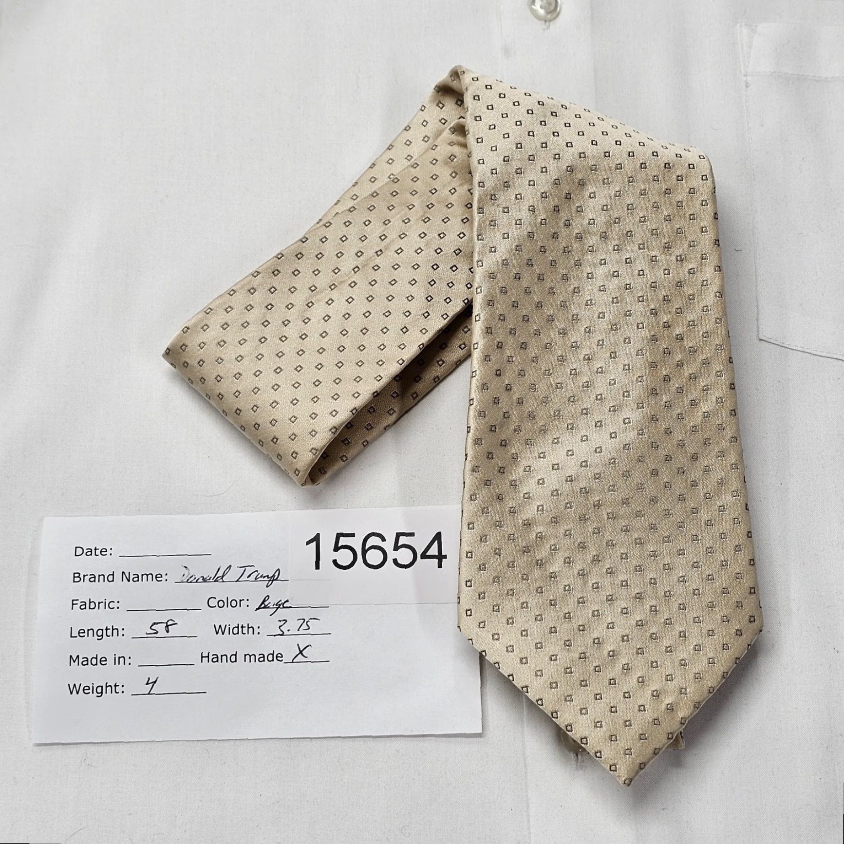 Vintage Donald J. Trump Signature Collection Necktie Men's Beige 100% Silk Small Squares Size ONE SIZE - 7 Thumbnail