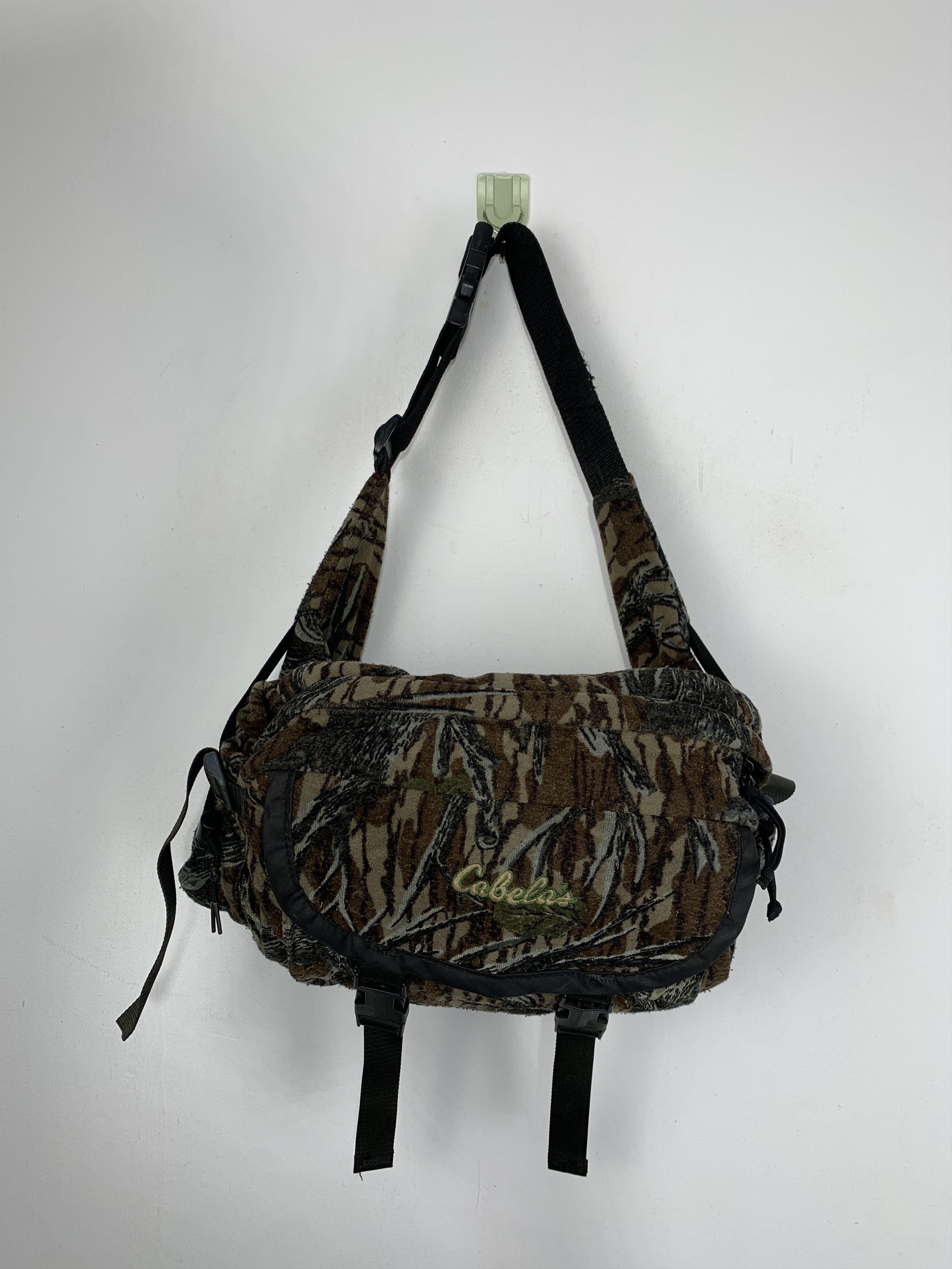 Cabelas Vintage Cabelas Military Camo Waistbag Pouchbag BG0095 Size ONE SIZE - 1 Thumbnail