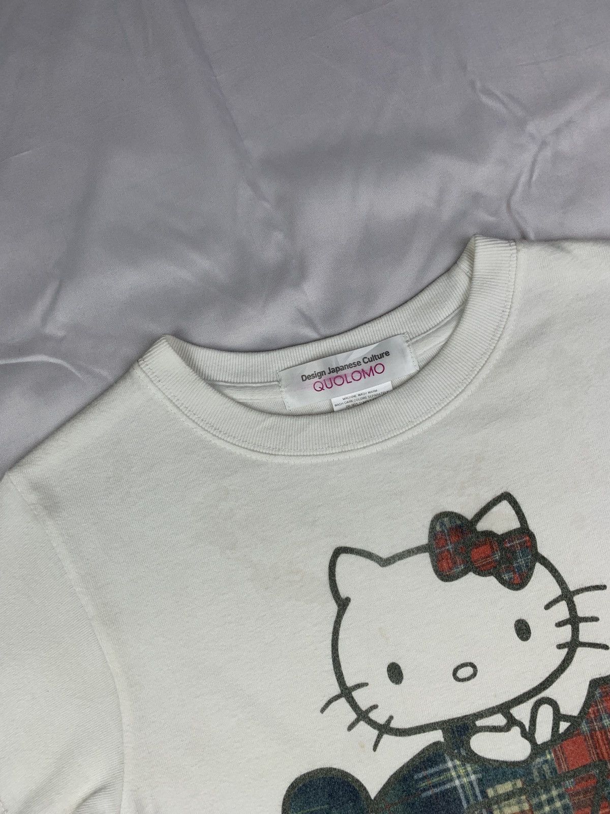 Anime Hello Kitty Sanrio x Quolomi Japan Pop Cute Icon Graphic Top Size S / US 4 / IT 40 - 5 Thumbnail