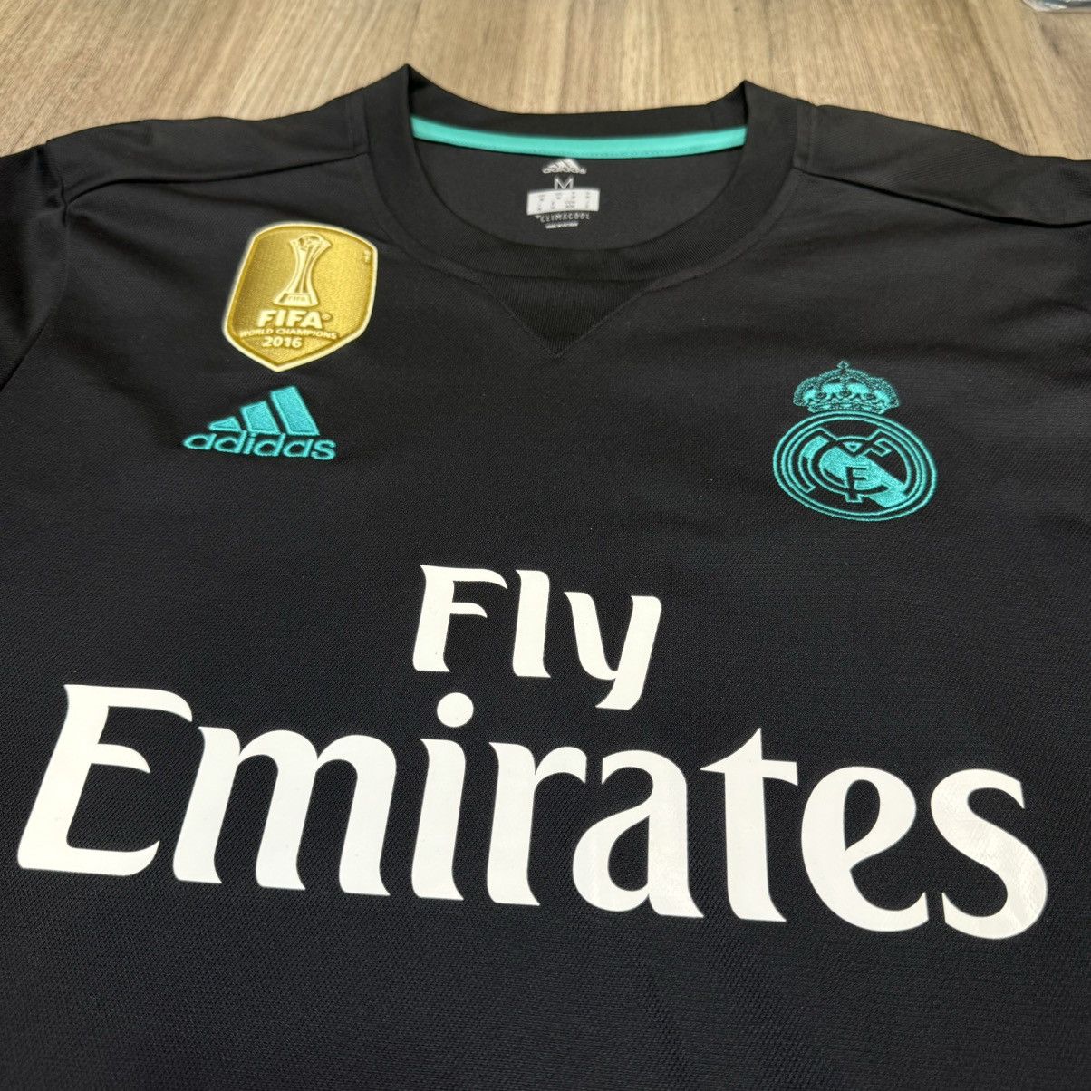 Adidas Real madrid 17/18 longsleeves away shirt #4 Sergio Ramos Size US M / EU 48-50 / 2 - 3 Thumbnail