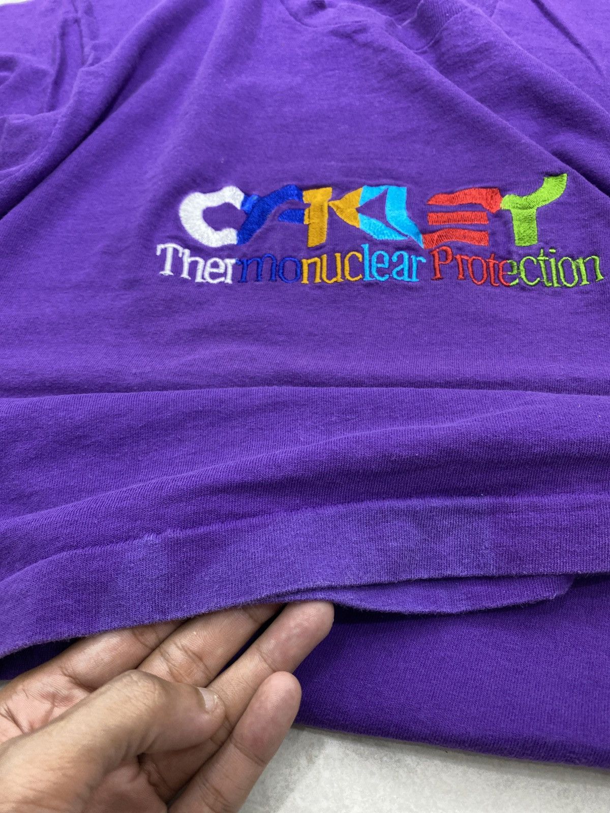 Oakley × Vintage VINTAGE 90's OAKLEY THERMONUCLEAR PROTECTION EMBROIDERY TEE Size US L / EU 52-54 / 3 - 8 Thumbnail