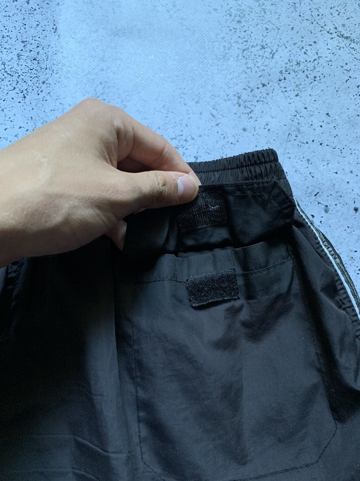 Nike × Vintage Vintage Nike Drill Shorts Nylon Y2K Red Swoosh USA Size S Size US 31 - 7 Thumbnail
