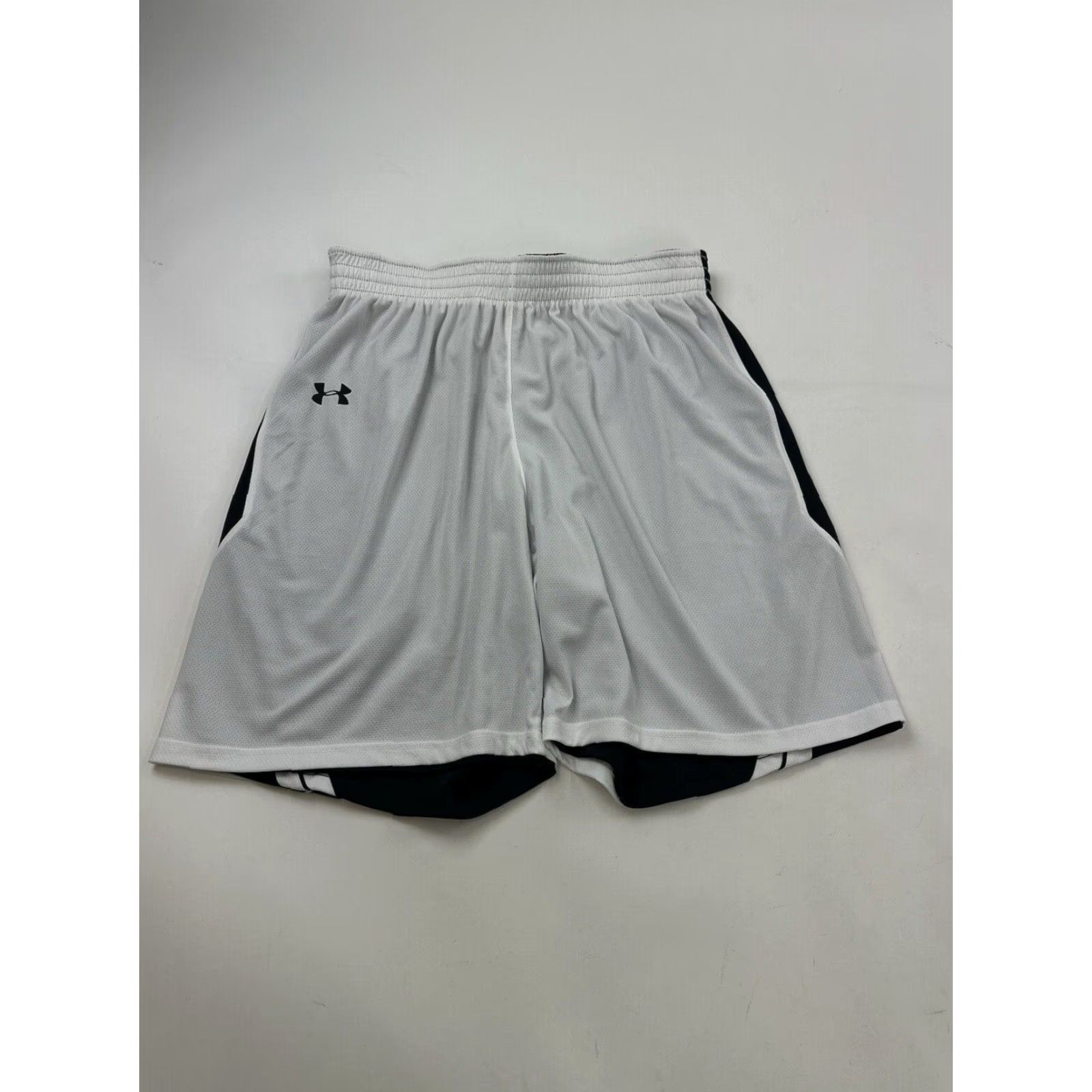 Under Armour Under Armour Reversible Basketball Shorts Women's Large Black White Size 36" / US 14 / IT 50 - 4 Thumbnail