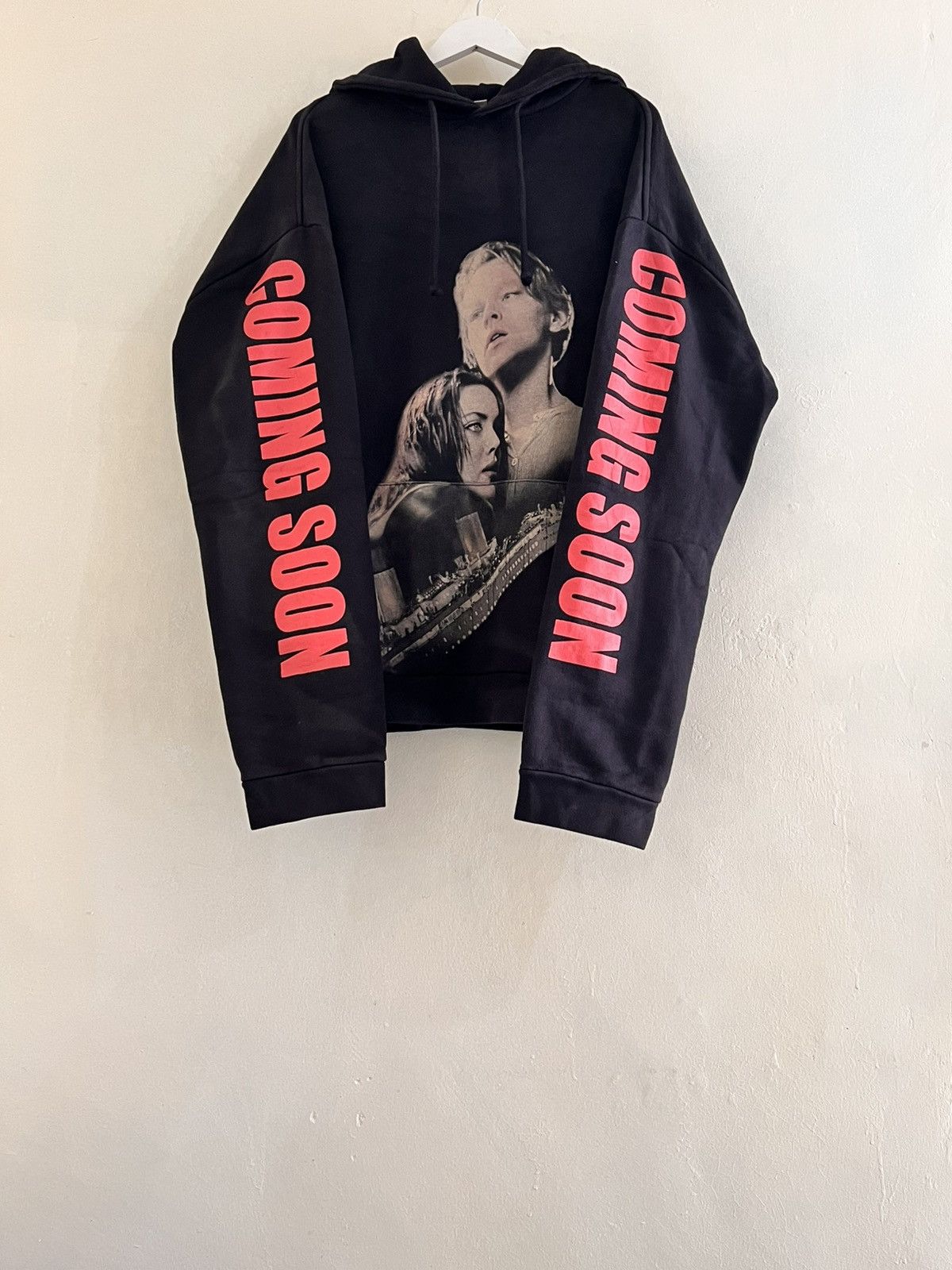 Vetements Coming Soon Titanic ‘thick version’ Hoodie Size US M / EU 48-50 / 2 - 1 Thumbnail