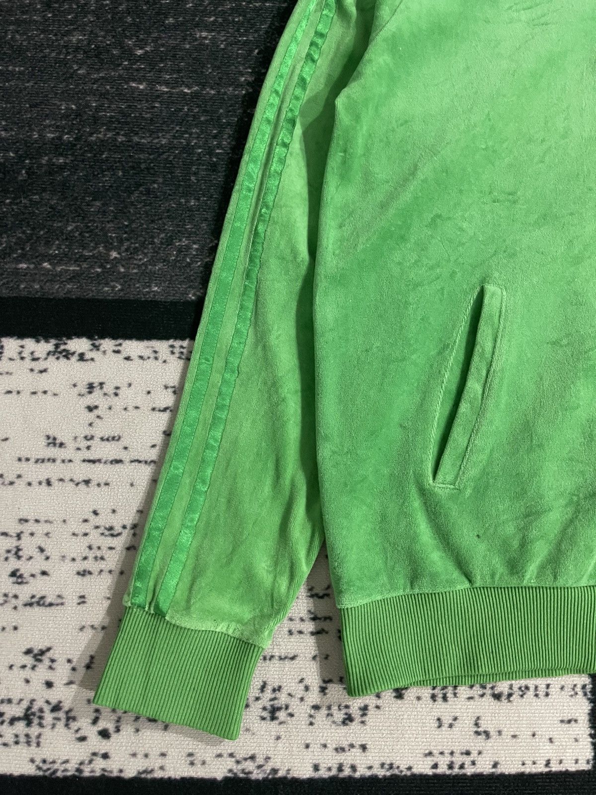 Fred Perry × Vintage Vintage Fred Perry Velvet Green Hoodie Jacket Size US L / EU 52-54 / 3 - 6 Thumbnail
