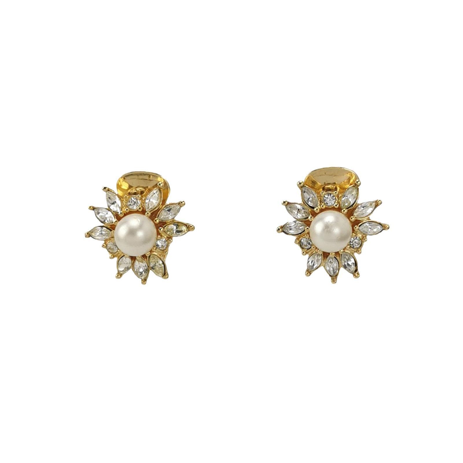 dior earring .