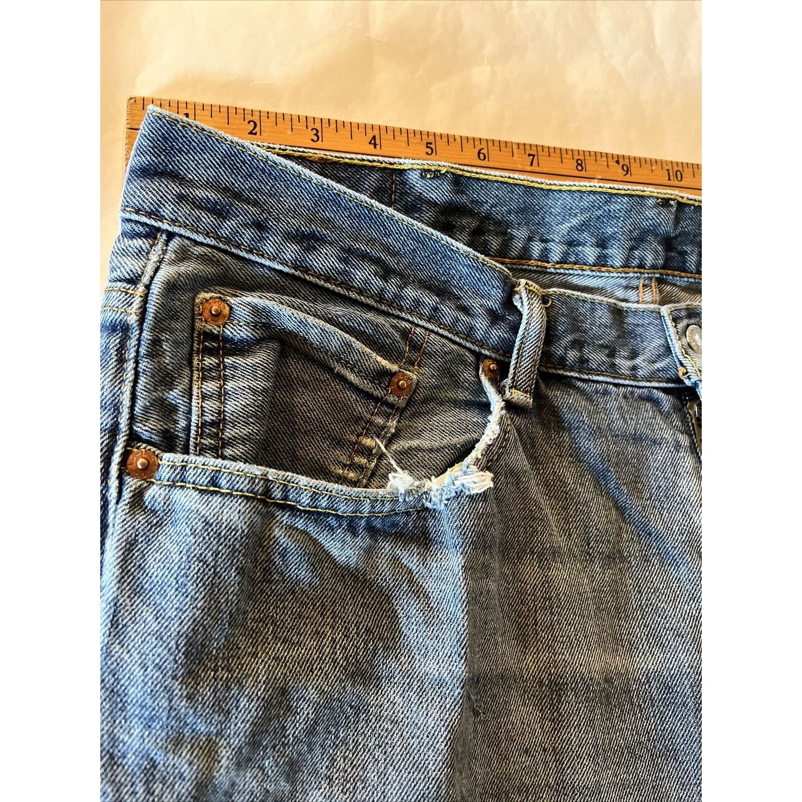 Levi's Levi’s 550 Mens 38x31 Relaxed Straight Outdoor Denim Jeans Size US 38 / EU 54 - 9 Thumbnail