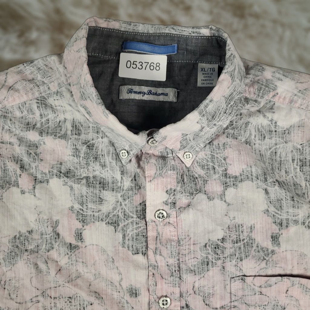 Tommy Bahama Tommy Bahama Shirt Mens Size XL Pink Floral Reverse Print Button Up Short Sleeve Size US XL / EU 56 / 4 - 1 Thumbnail