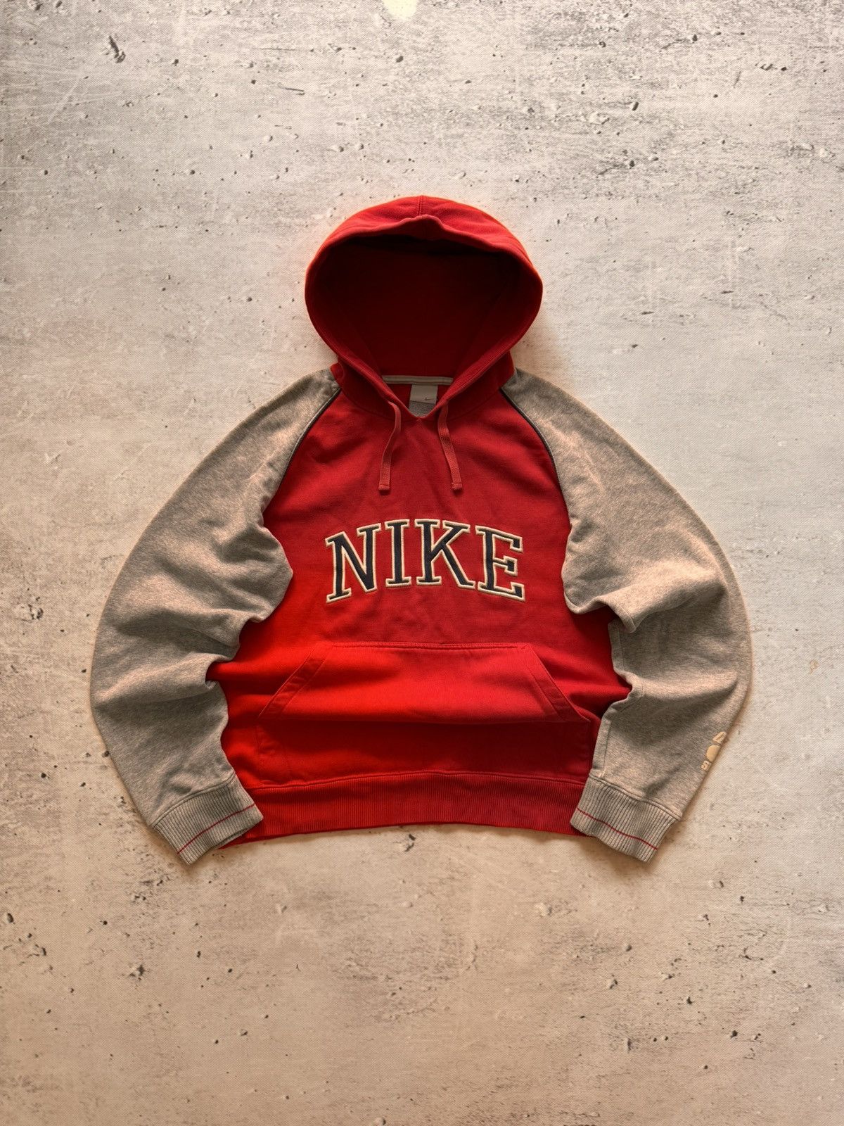 Nike × Vintage NIKE VINTAGE CENTER LOGO OVERSIZE BOXY HOODIE Size US S / EU 44-46 / 1 - 1 Thumbnail