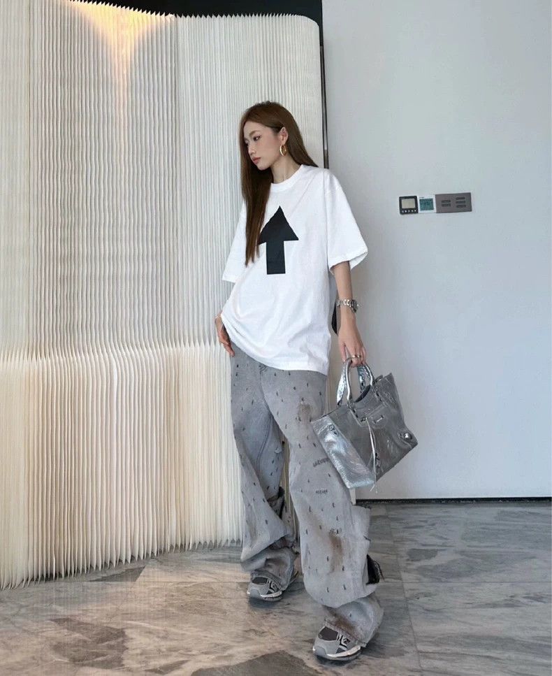 Balenciaga Balenciaga Arrow Printed Short Sleeve T-Shirt, Men's, Whit Size US XS / EU 42 / 0 - 8 Thumbnail