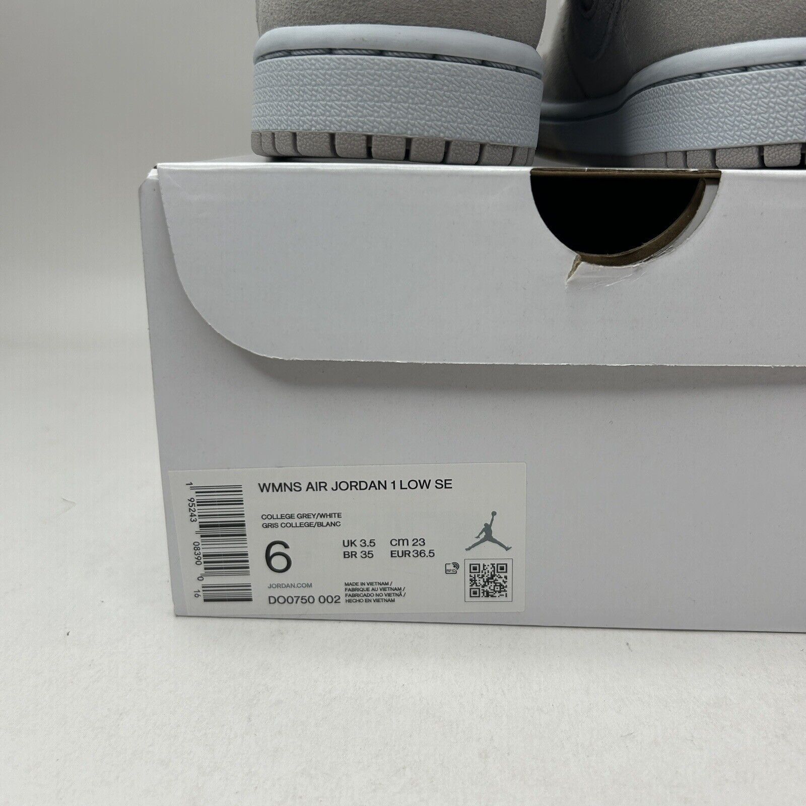 Nike Nike Air Jordan 1 Retro Low SE Sherpa Fleece “College Grey” Size US 6 / IT 36 - 5 Thumbnail