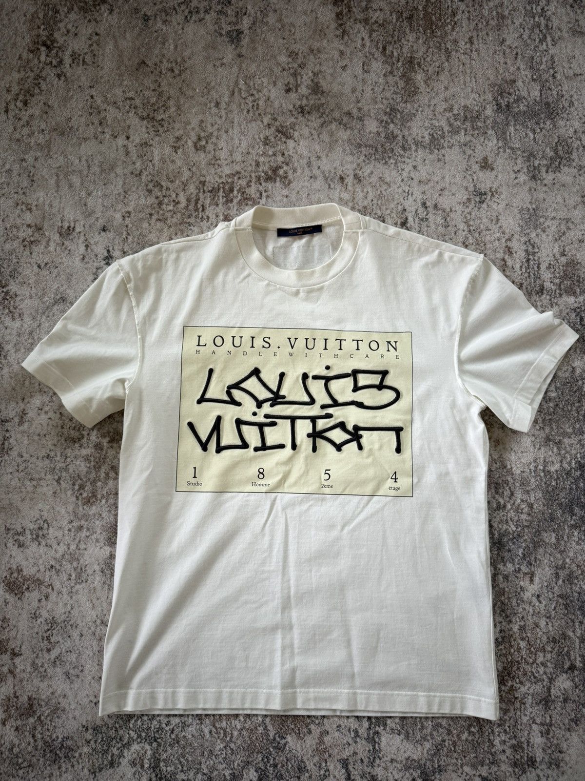 Louis Vuitton Louis Vuitton Signature Logo T Shirt Size US M / EU 48-50 / 2 - 1 Thumbnail