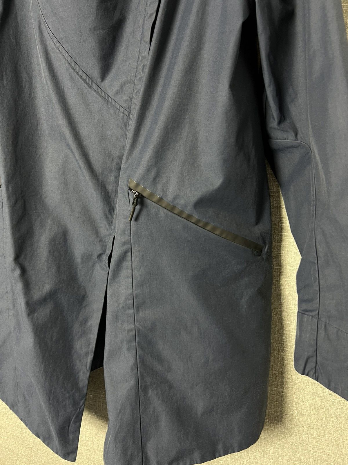 Nike Nike Tech Lightweight Asymmetrical Zip Parka Shell Jacket Size M / US 6-8 / IT 42-44 - 14 Thumbnail