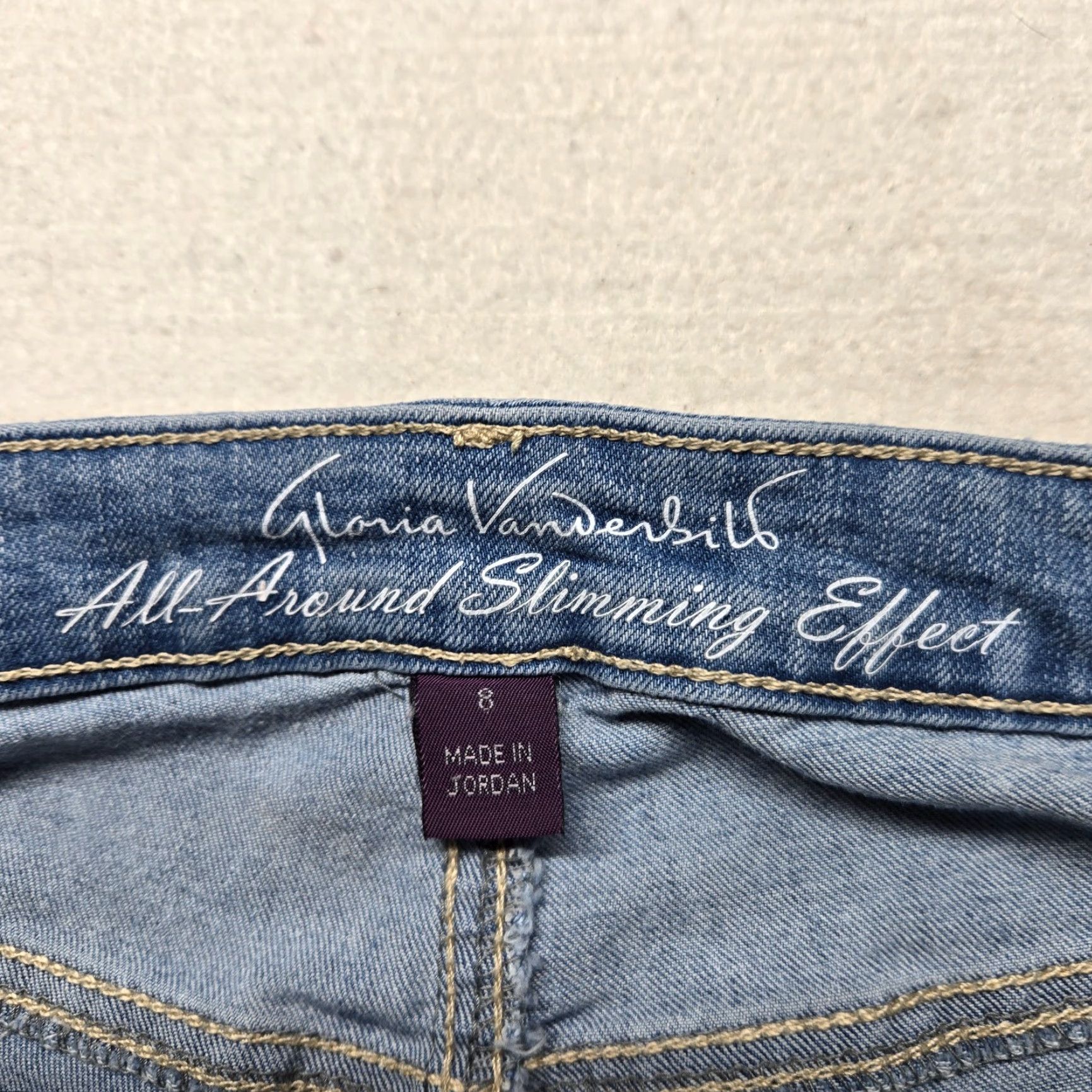 Gloria Vanderbilt Gloria Vanderbilt Amanda Jeans Capri Slimming Women 8 Blue Denim 5-Pocket Stretch Size 30" / US 8 / IT 44 - 3 Thumbnail