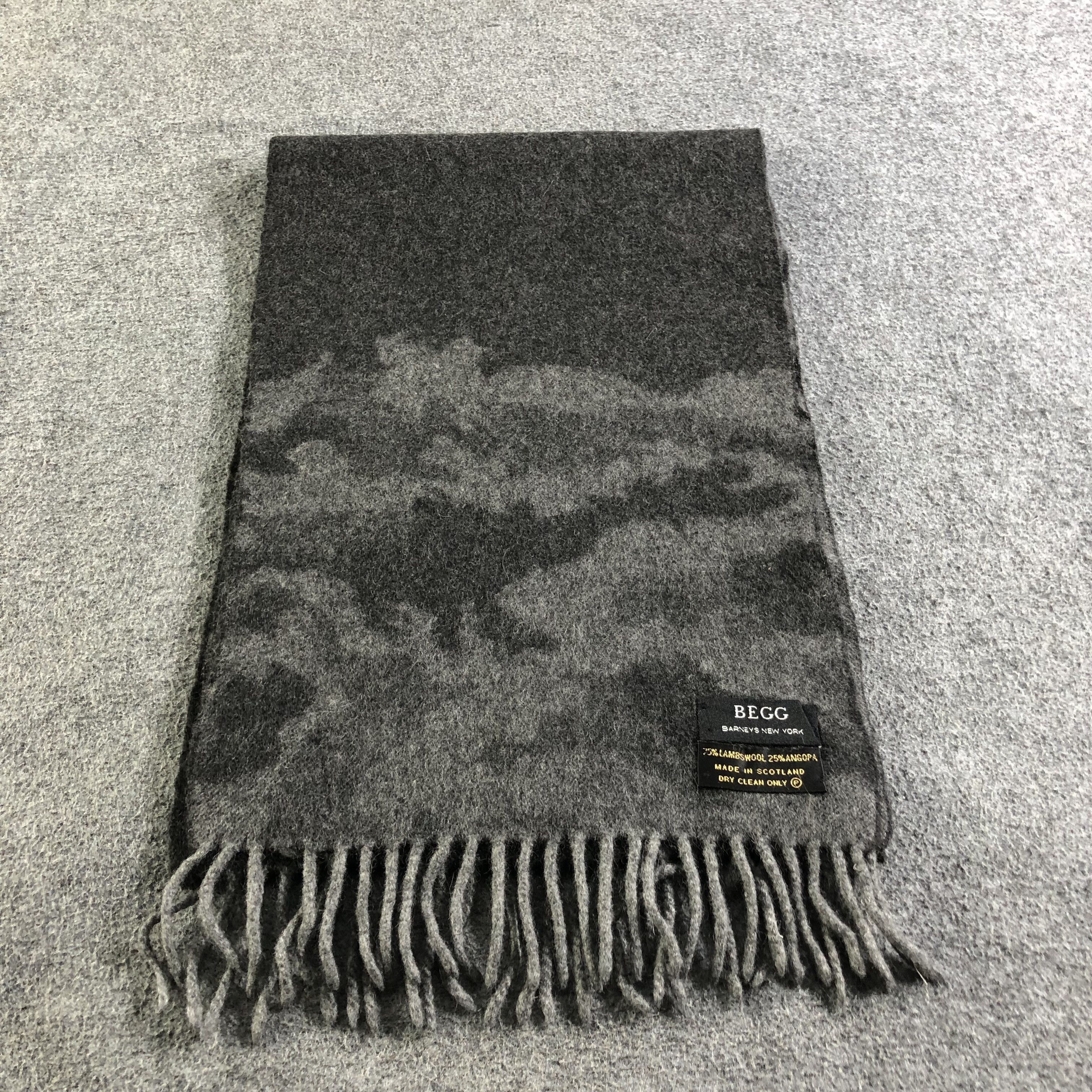 Barneys New York Begg X Barneys New York Camo Wool Angora Scarf Muffler V1939 Size ONE SIZE - 2 Thumbnail