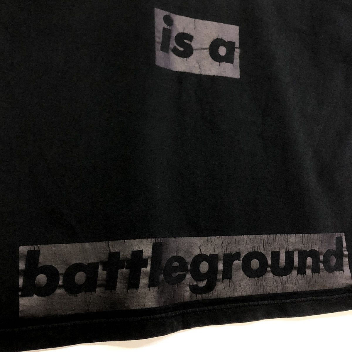 Barbara Kruger × Uniqlo Barbara Kruger Art X Uniqlo Your Body Is Battleground Tshirt Size US M / EU 48-50 / 2 - 11 Thumbnail