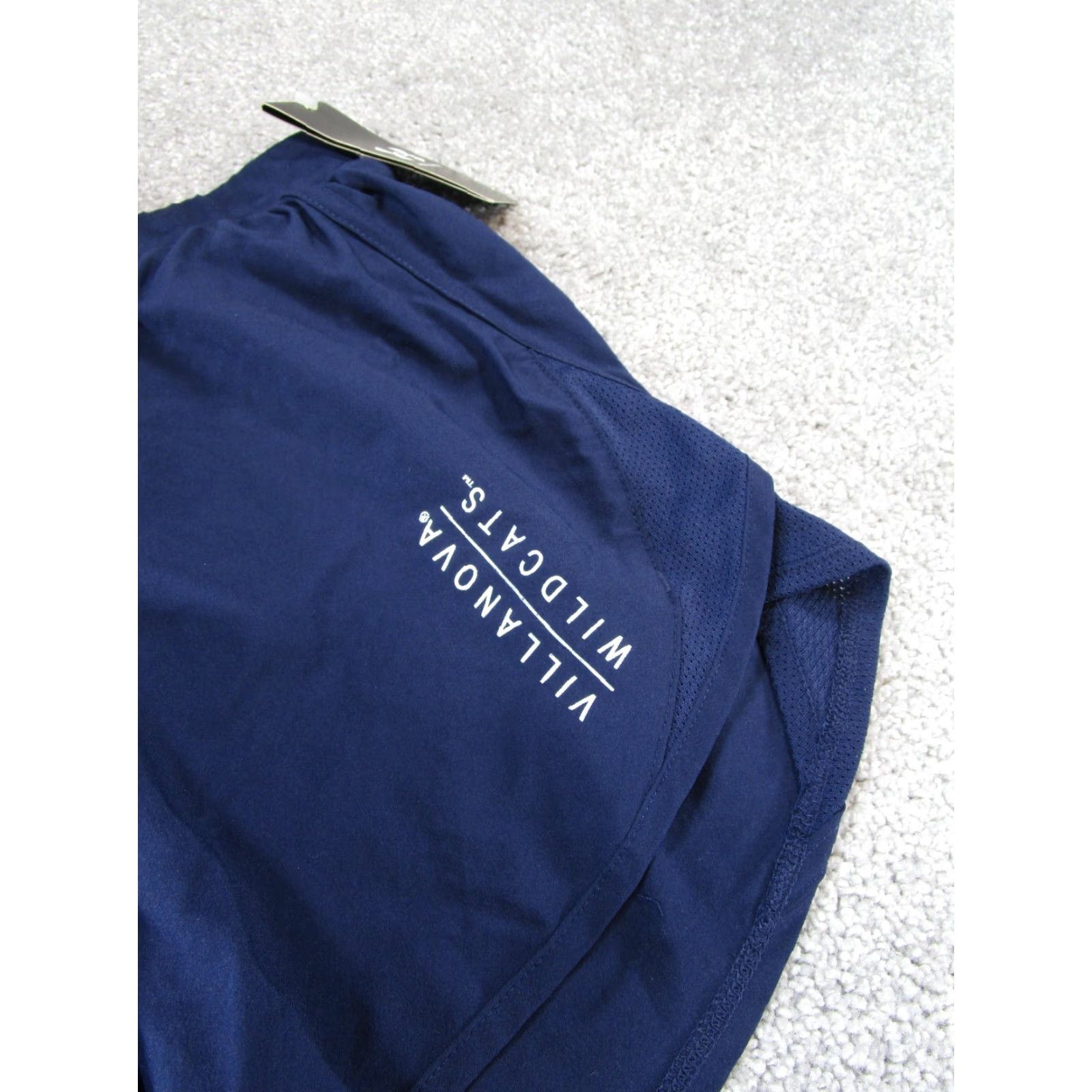 Under Armour VINTAGE Under Armour Shorts Women XS Navy Blue Villanova Wildcats HeatGear Loose Activewear Athletic Running Gym 90s? Size 26" / US 2 / IT 38 - 3 Thumbnail