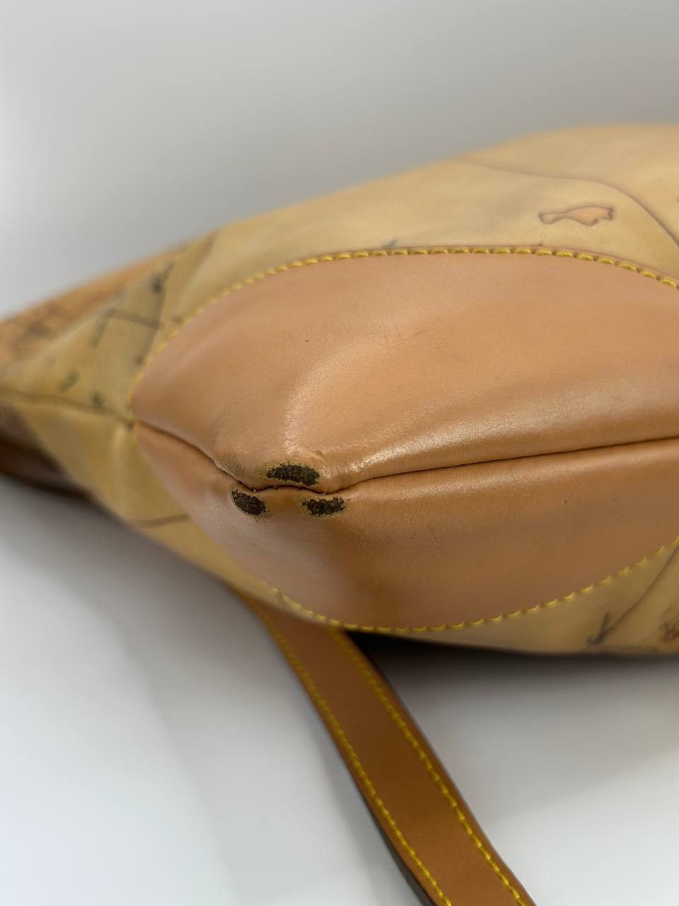 Alviero Martini Alviero Martini Classe Geo Map Shoulder Bag Vintage Leather Size ONE SIZE - 16 Thumbnail